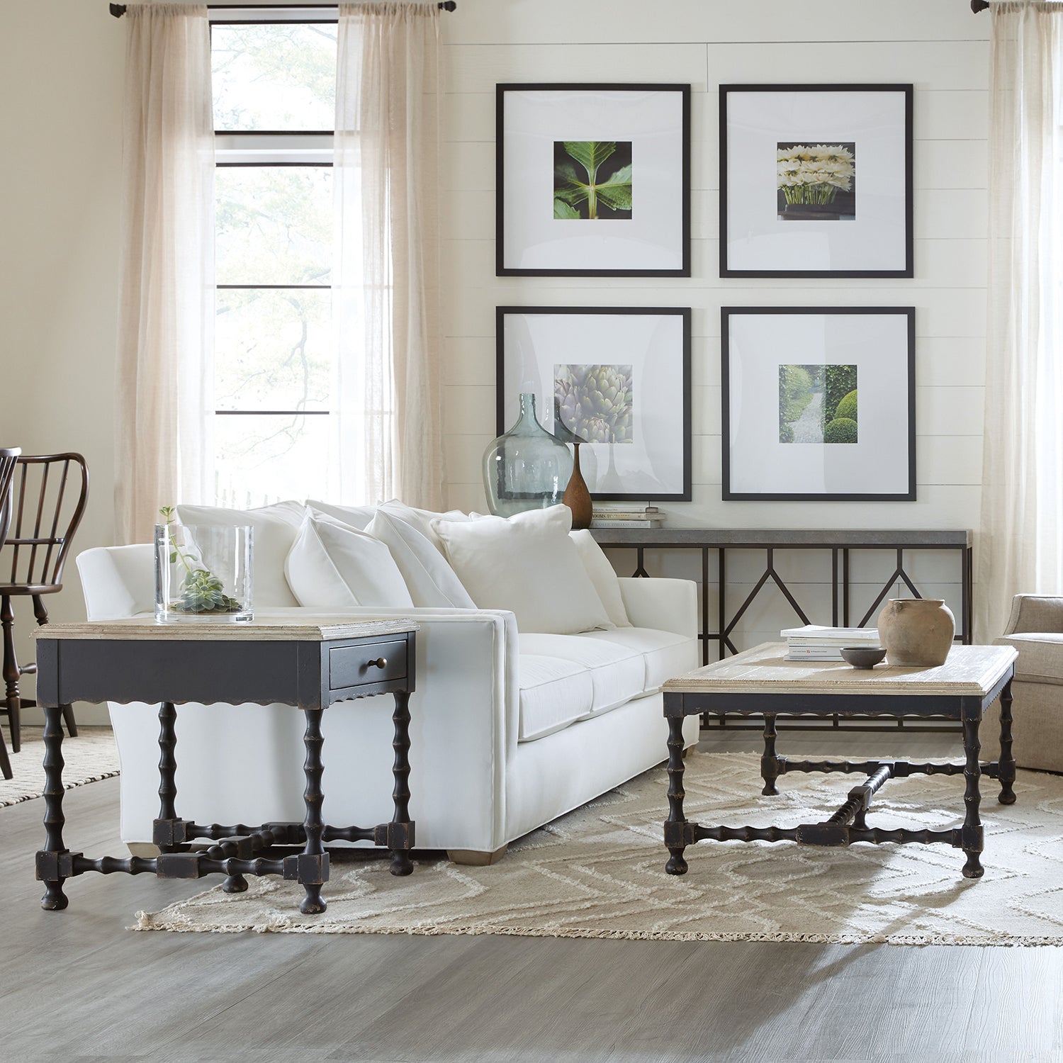 Hooker Furniture Ciao Bella Cocktail Table