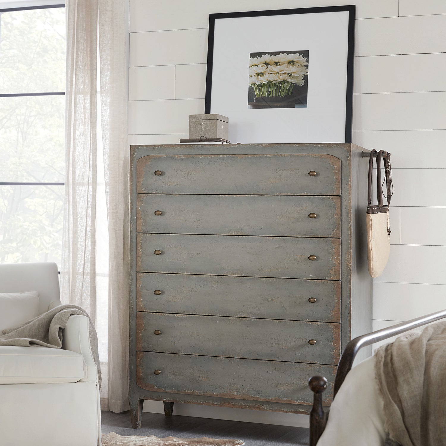 Hooker Furniture Ciao Bella Six-Drawer Chest