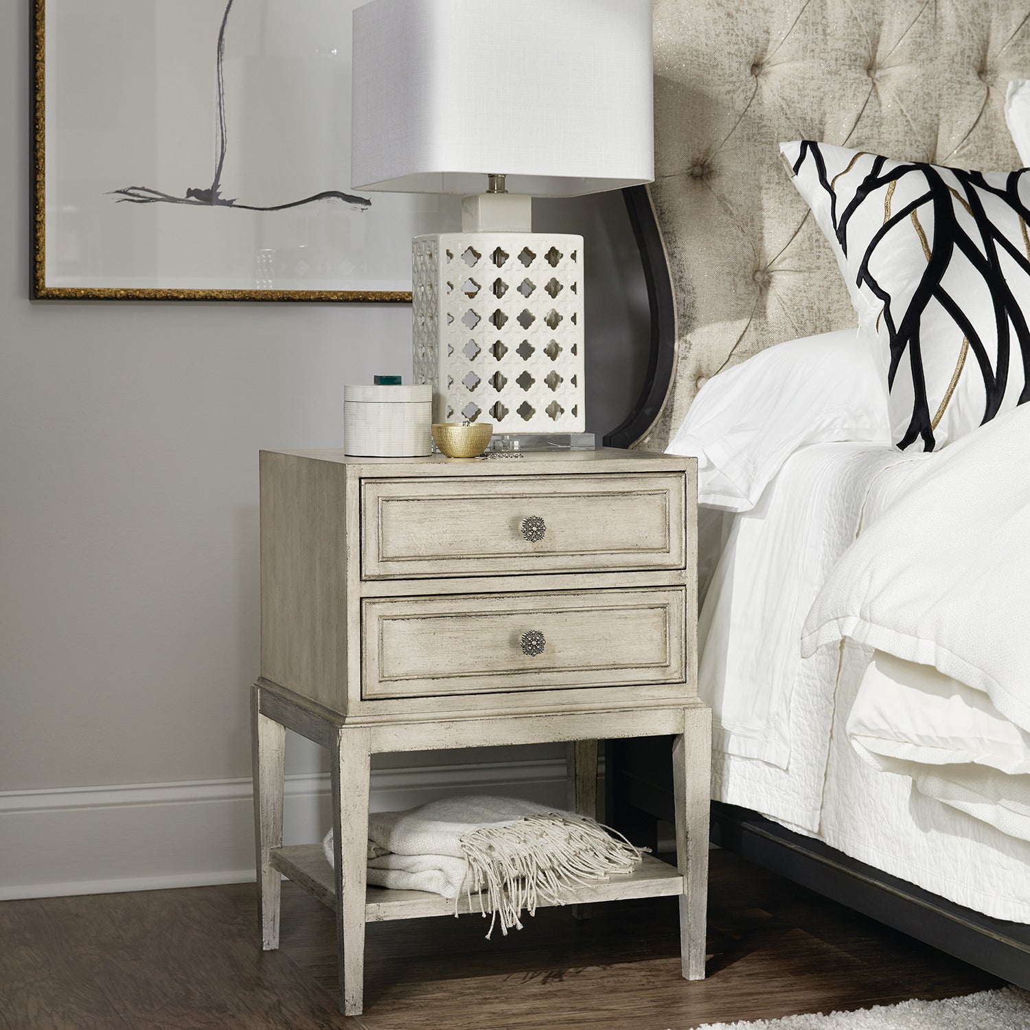 Hooker Furniture Sanctuary Petit Bijou Telephone Table