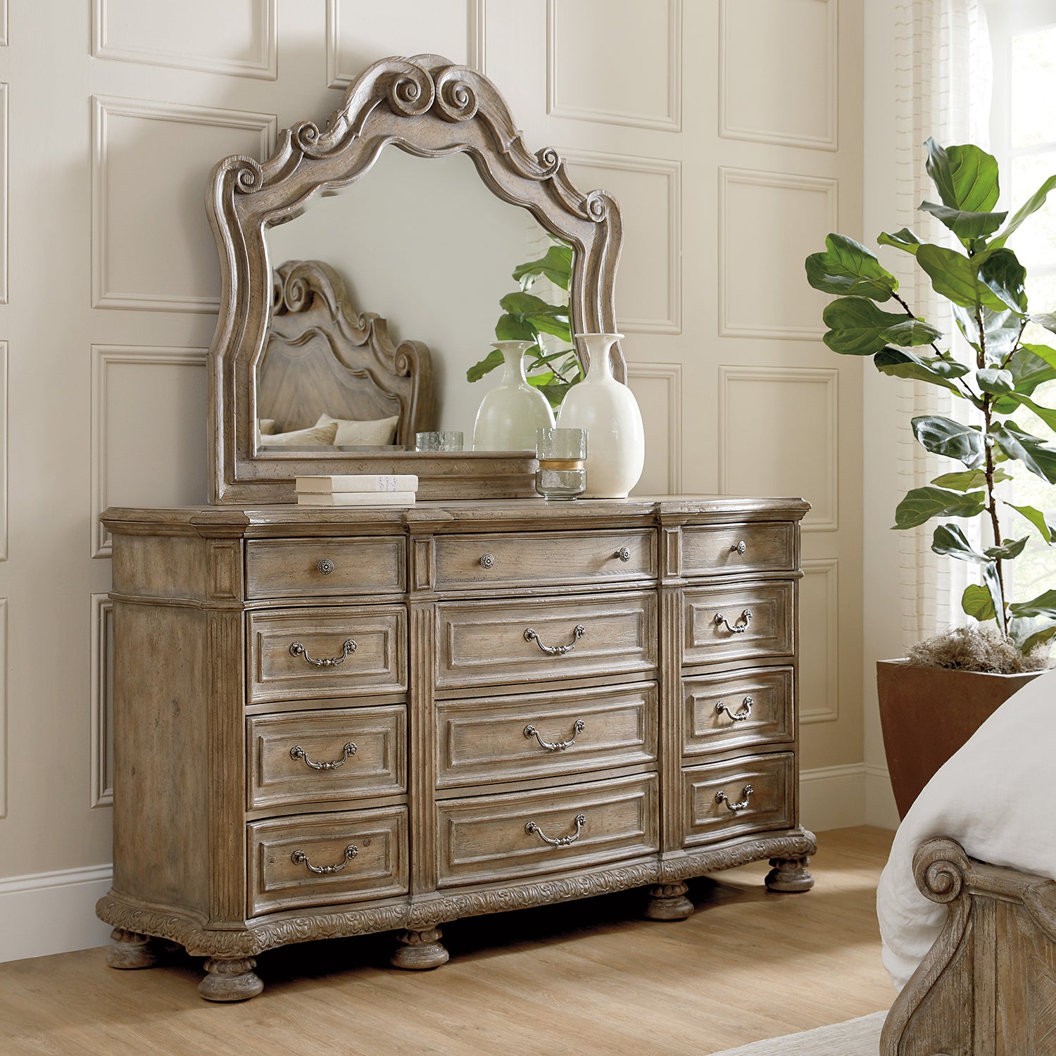 Hooker Furniture Castella Twelve Drawer Dresser