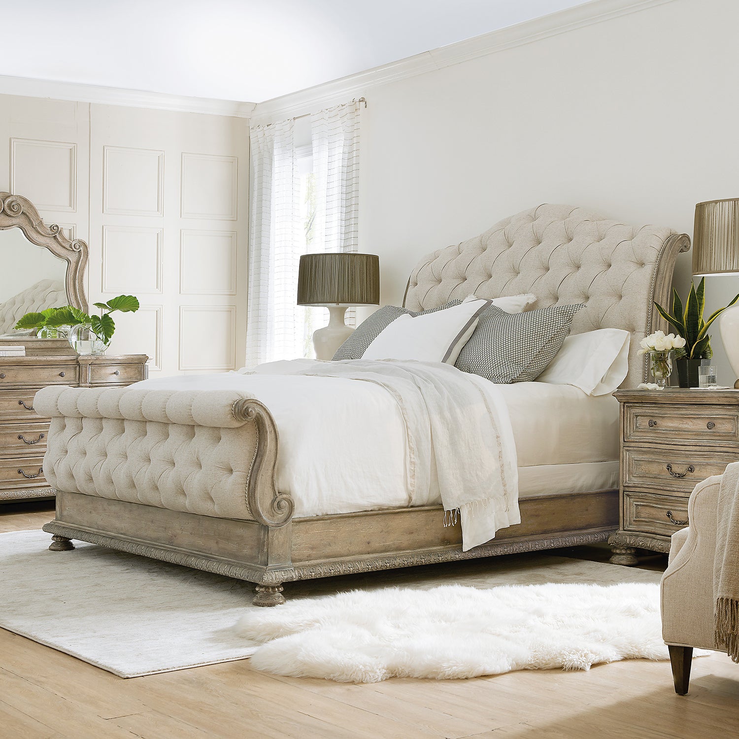 Hooker Furniture Castella Tufted Bed