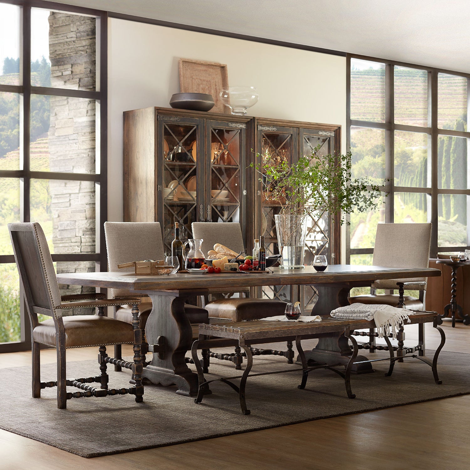 Hooker Furniture Bandera 86in Table