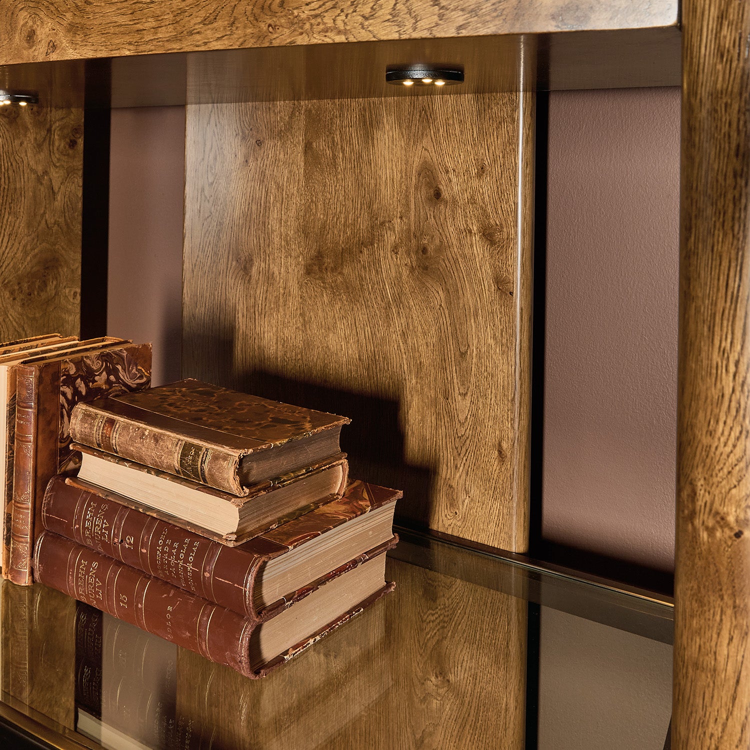 Hooker Furniture Melange Romano Etagere