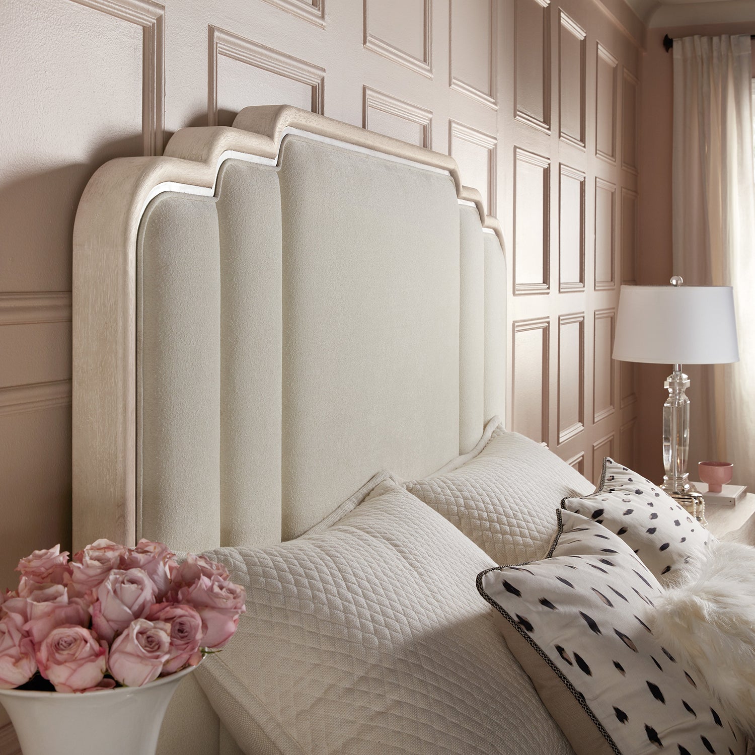 Hooker Furniture Nouveau Chic Upholstered Bed