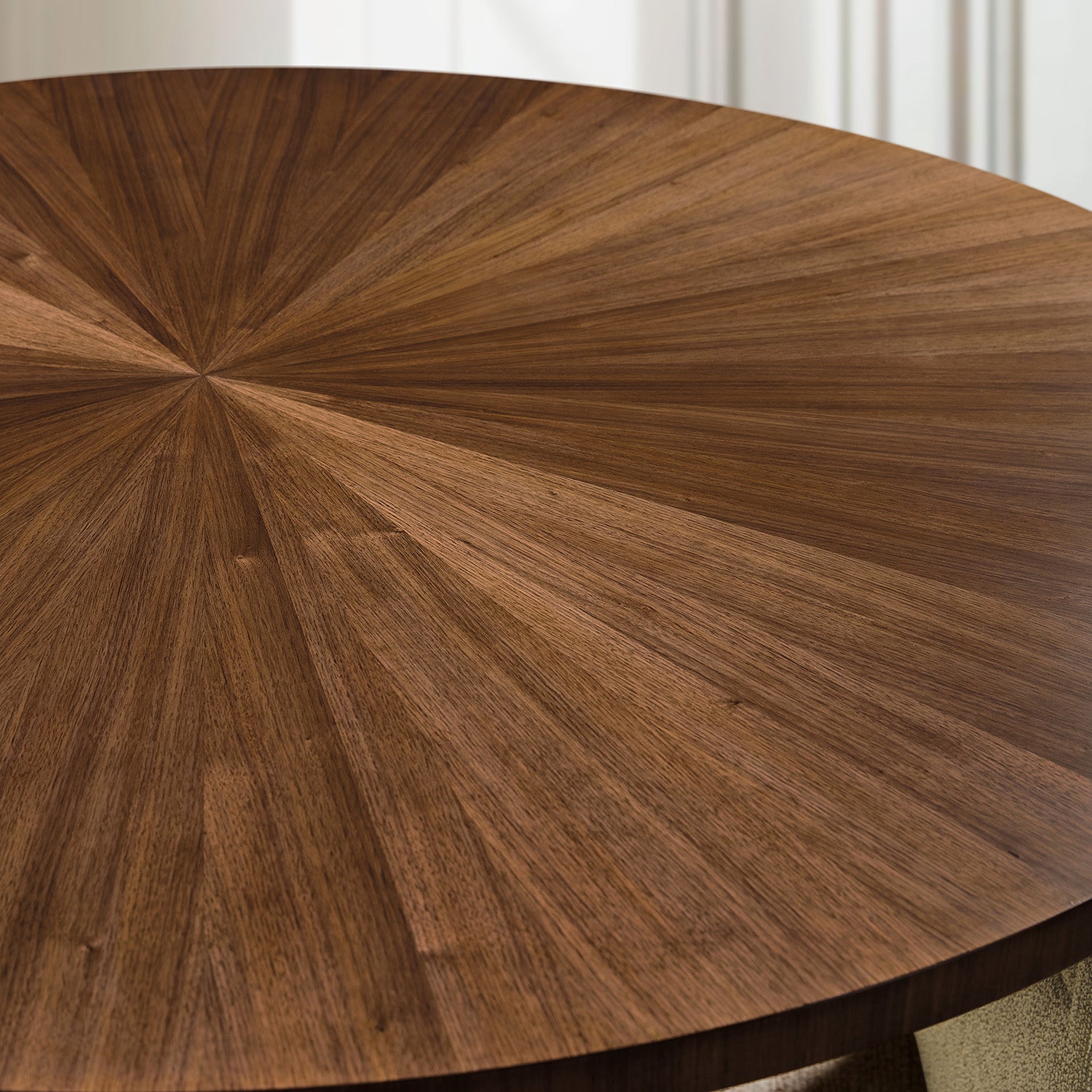 Hooker Furniture Eleana Round Dining Table