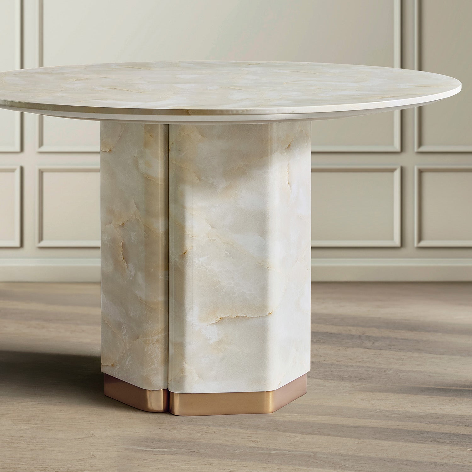 Hooker Furniture Eleana Round Dining Table