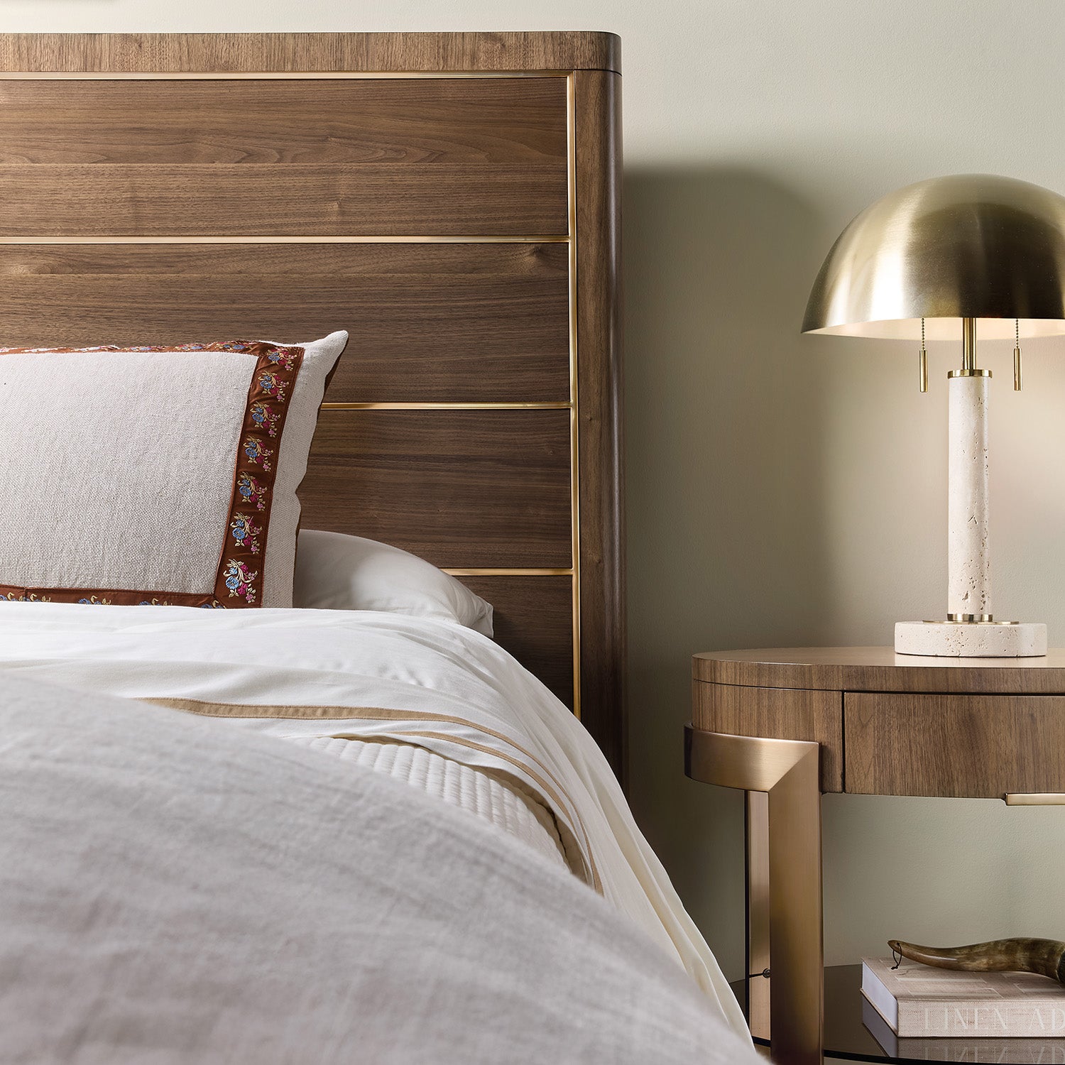 Hooker Furniture Eleana Panel Bed