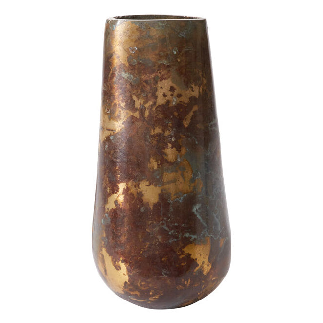 Alister Vase