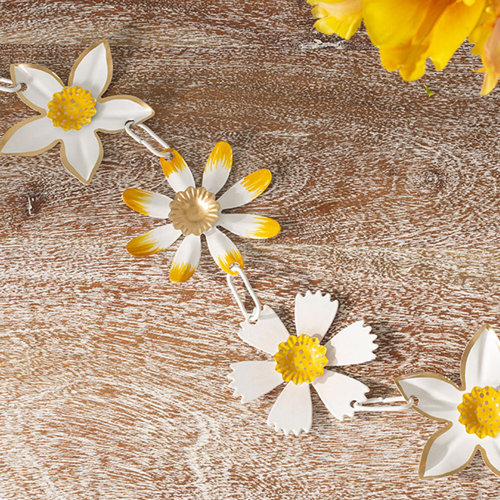 Daisy Garland Set of 2