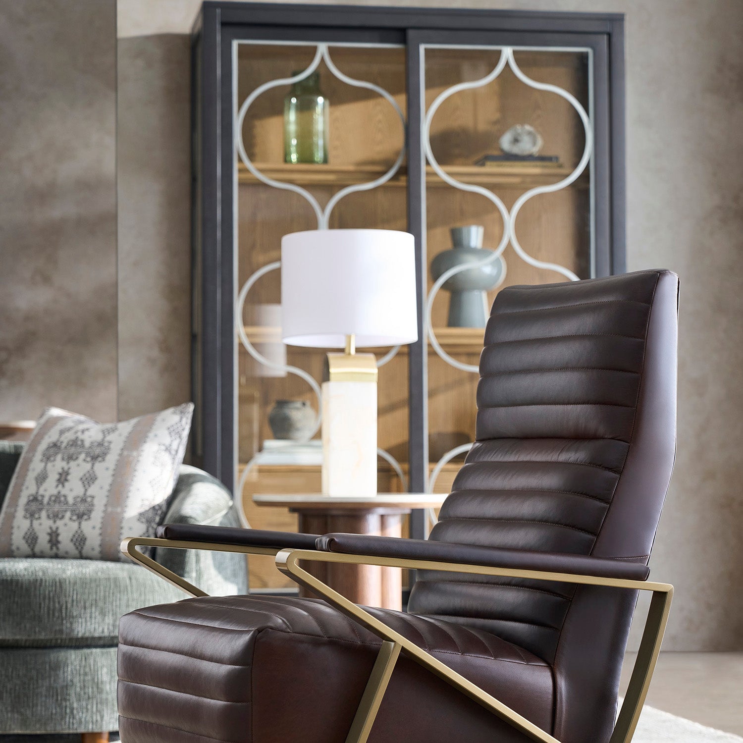 Fairfield Chair Thea Curio