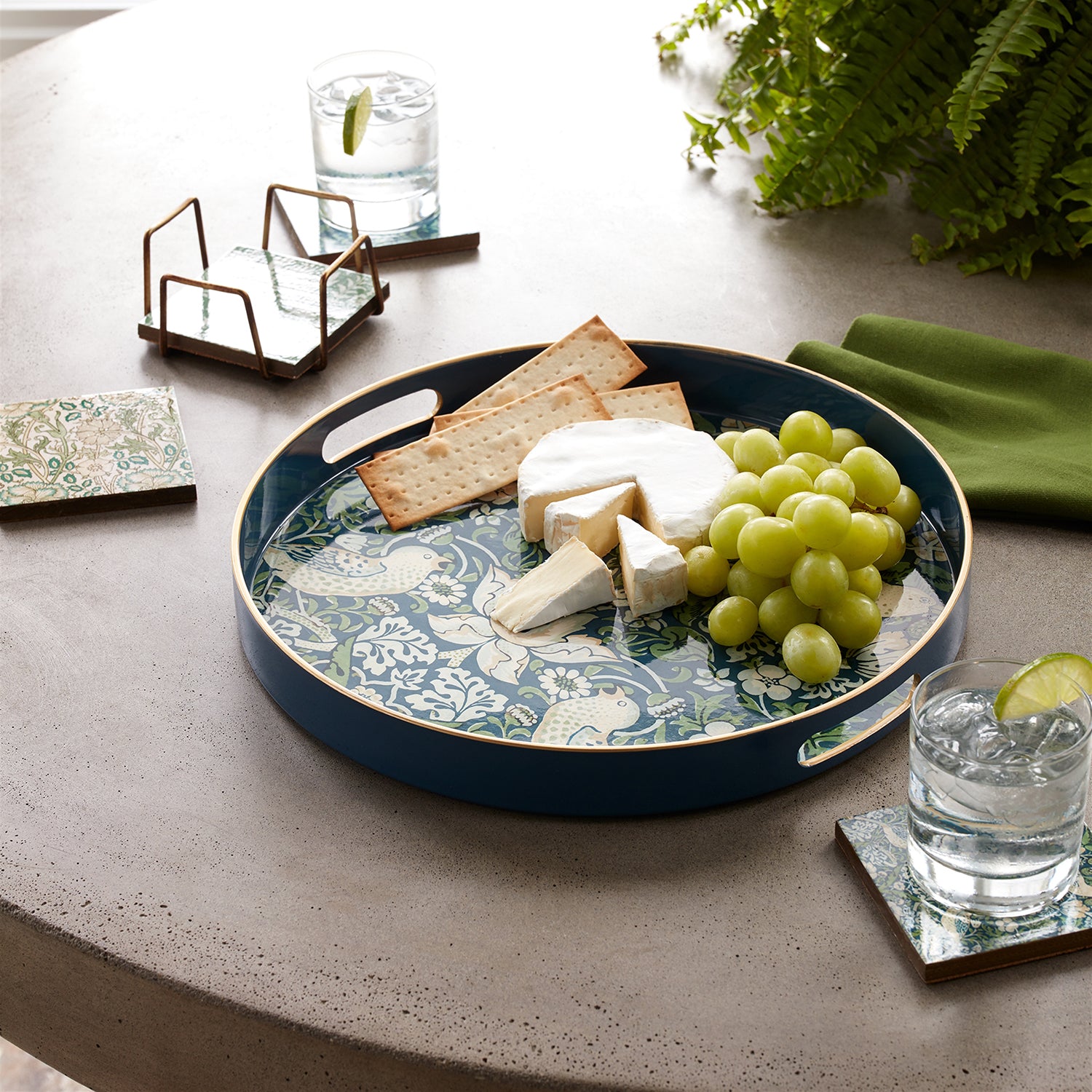 Round William Morris Tray