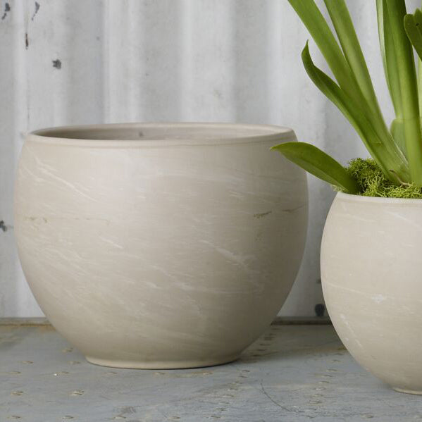 Astrid II Pot