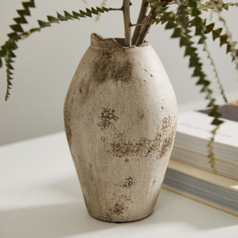 Danez Vase