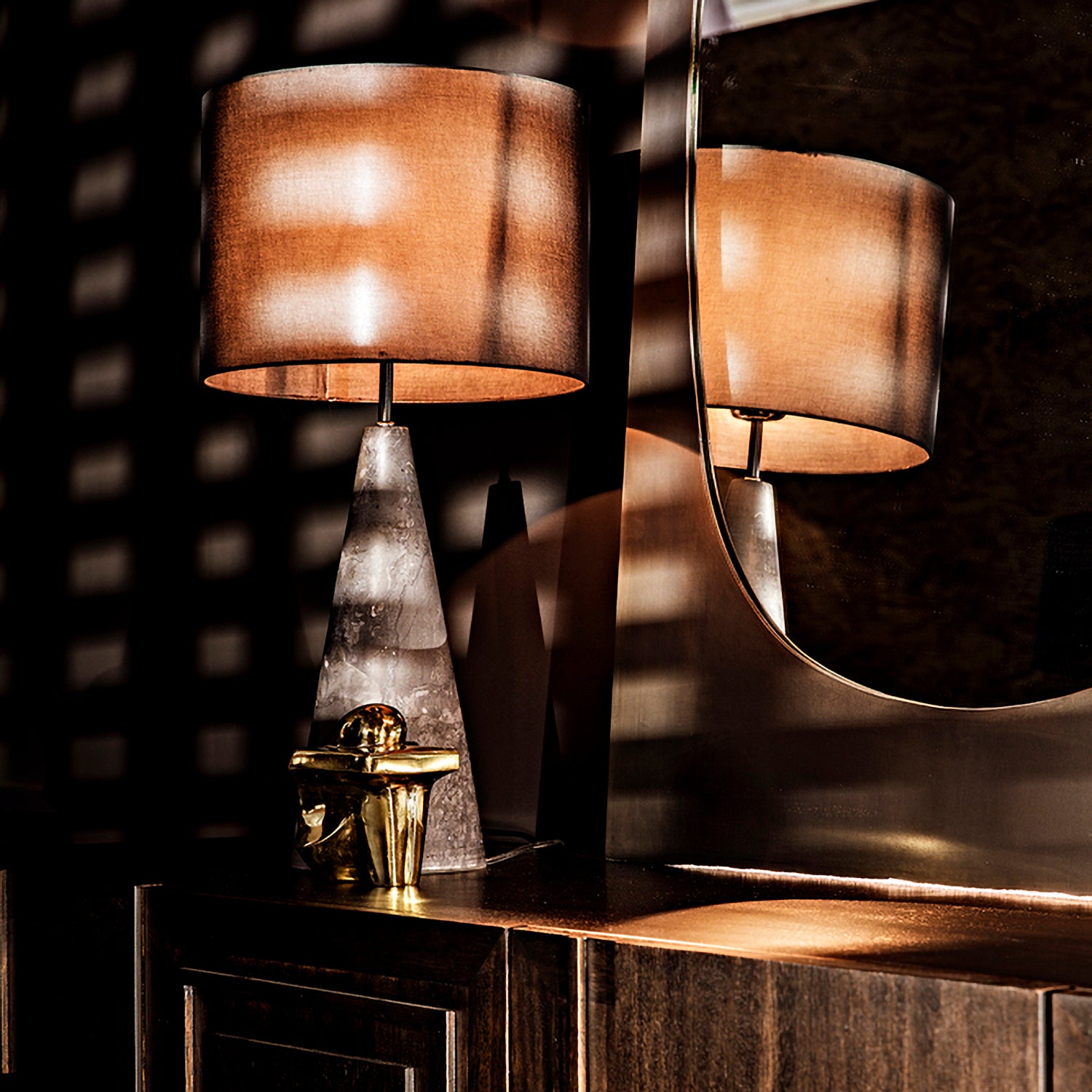 Noir Maude Sculpture