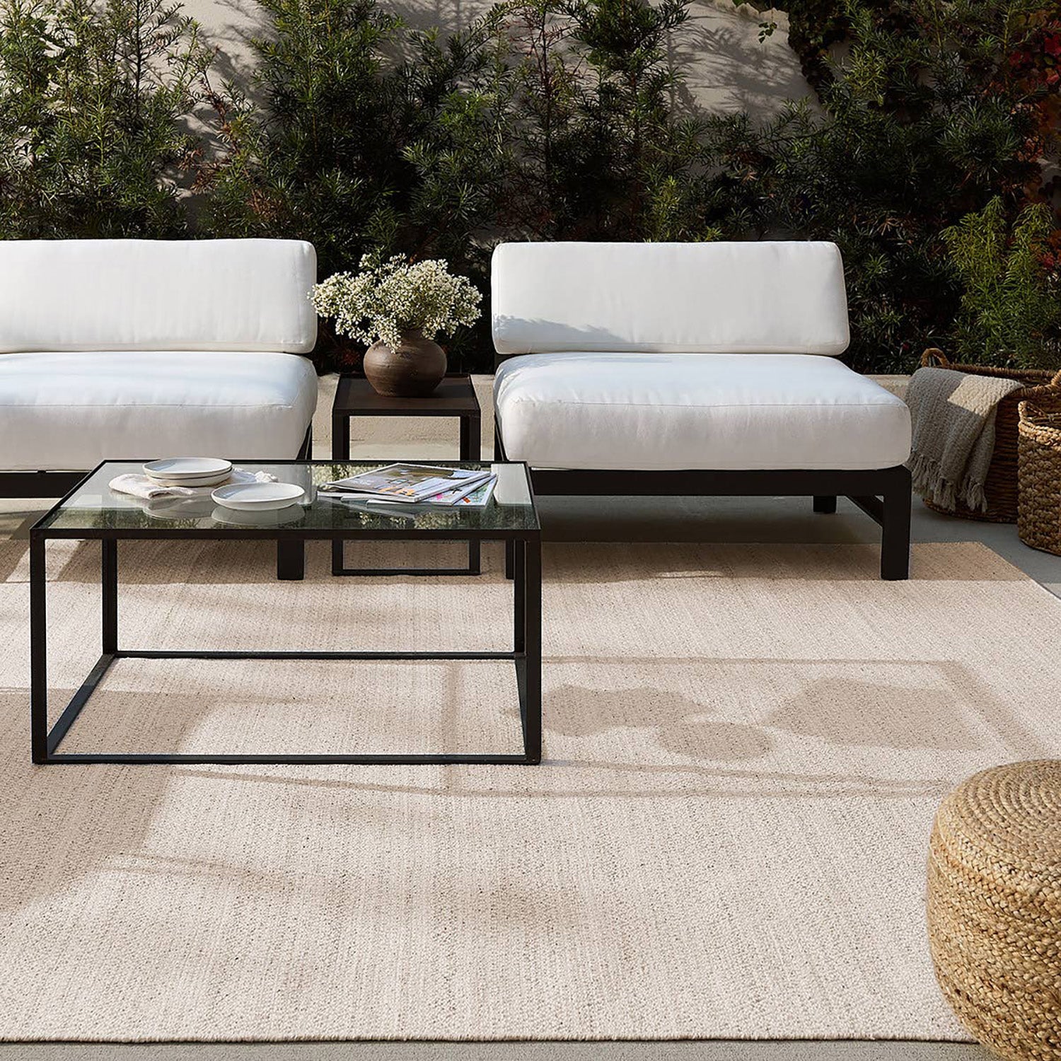 Jaipur Living Almas Imogen Indoor/Outdoor Rug