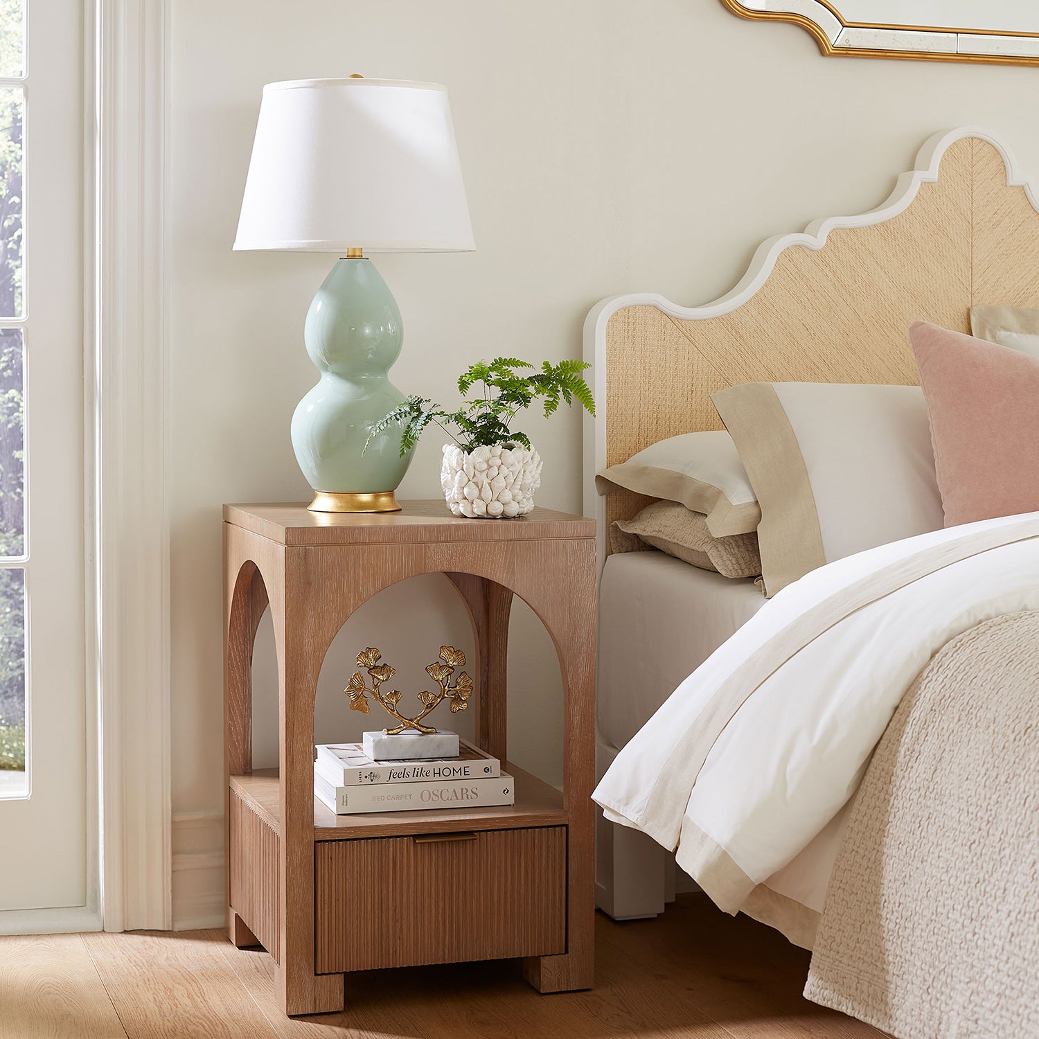 Villa and House Arcadia 1 Drawer End Table