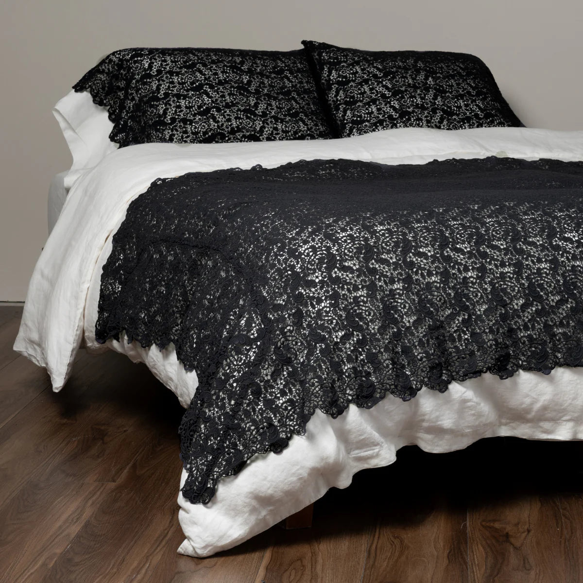 Bella Notte Allora Bed Scarf