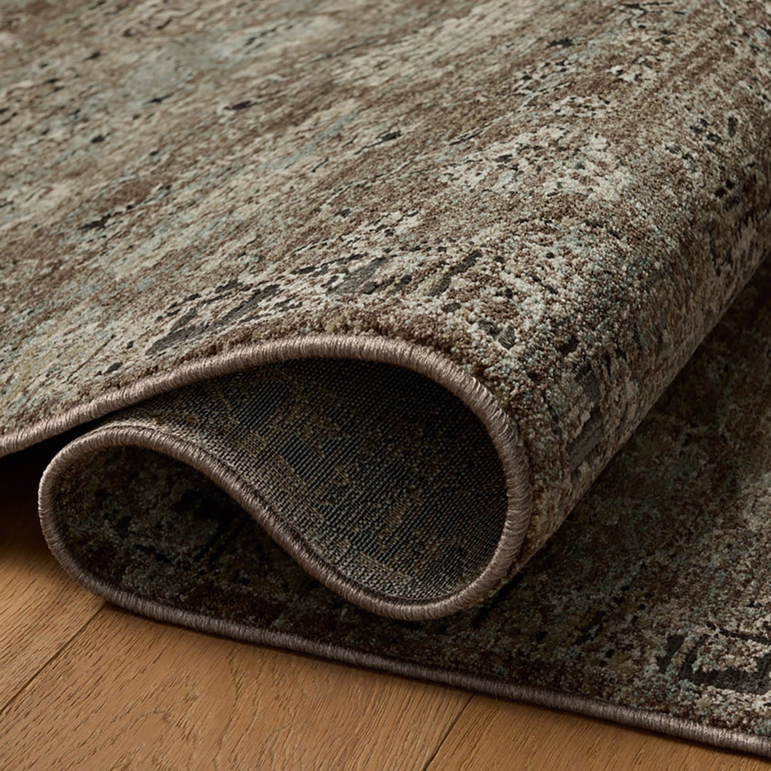 Loloi Briar Urban Loomed Rug