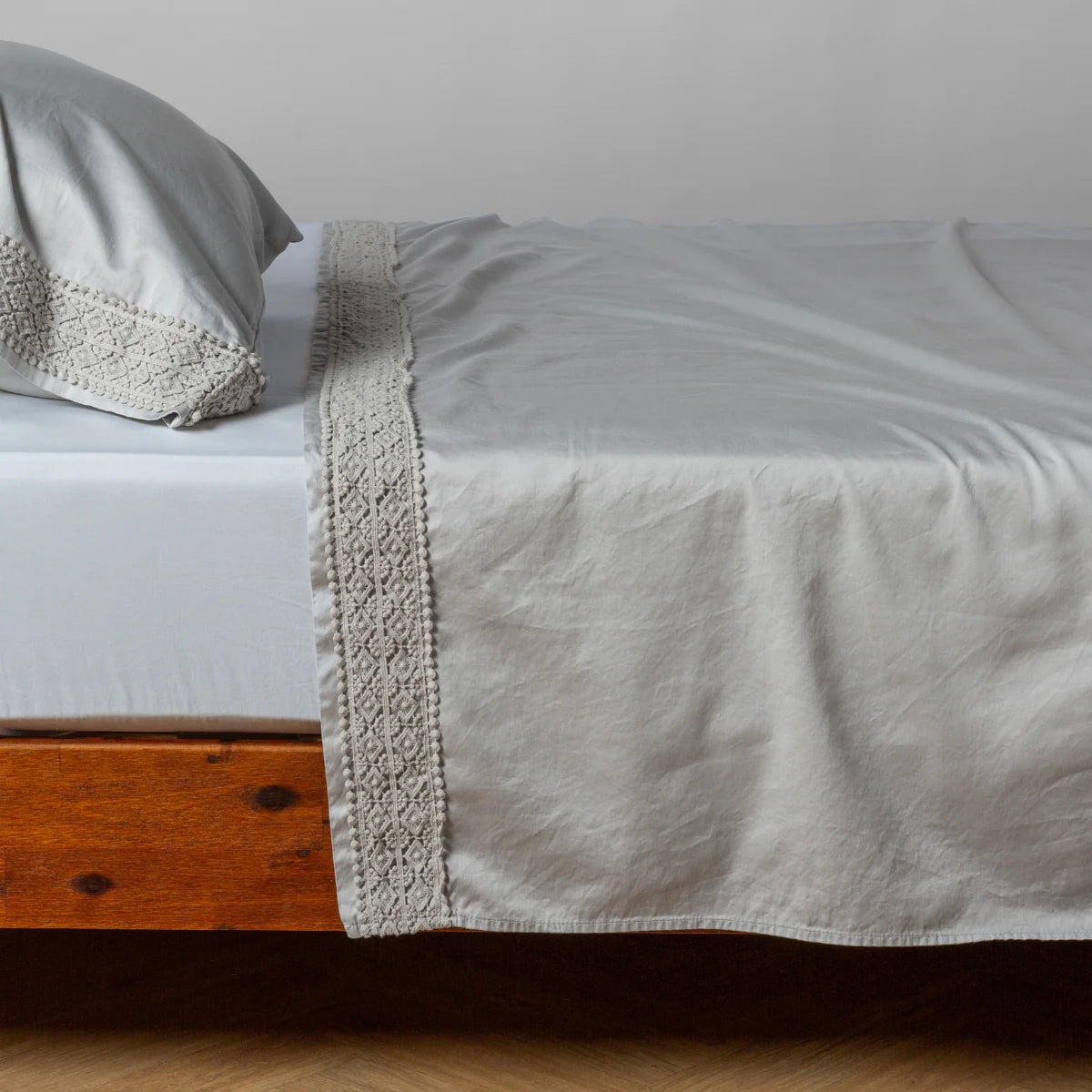 Bella Notte Bria Novola Lace Flat Sheet