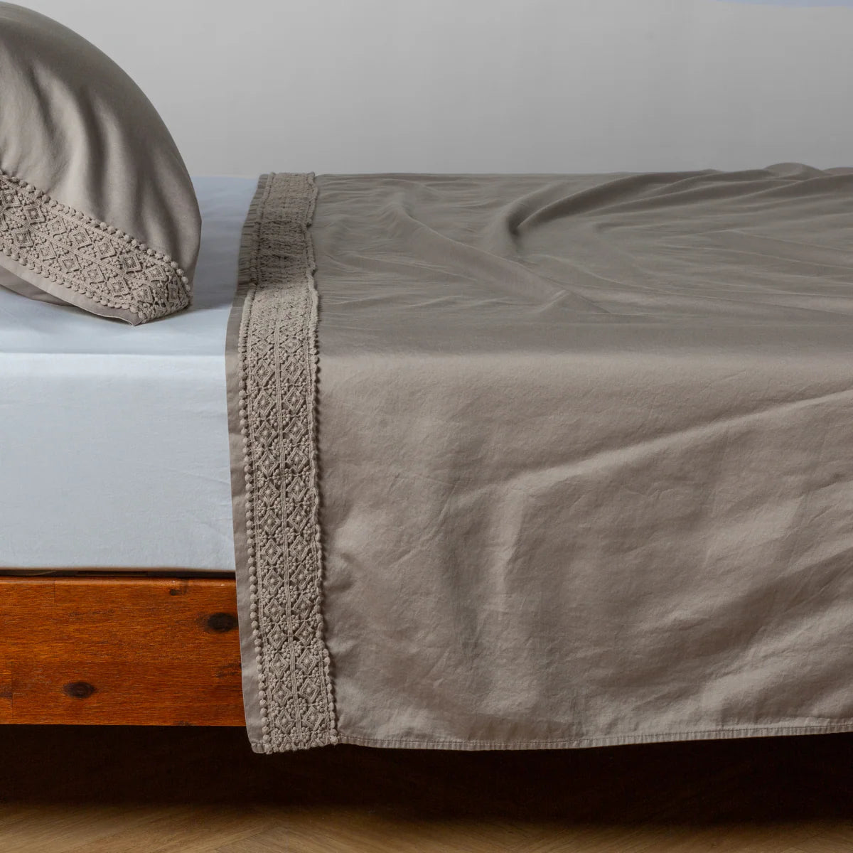 Bella Notte Bria Novola Lace Flat Sheet