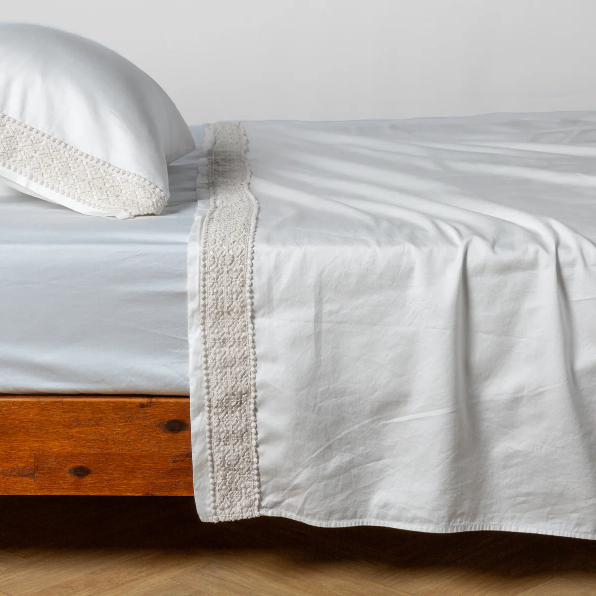 Bella Notte Bria Novola Lace Flat Sheet