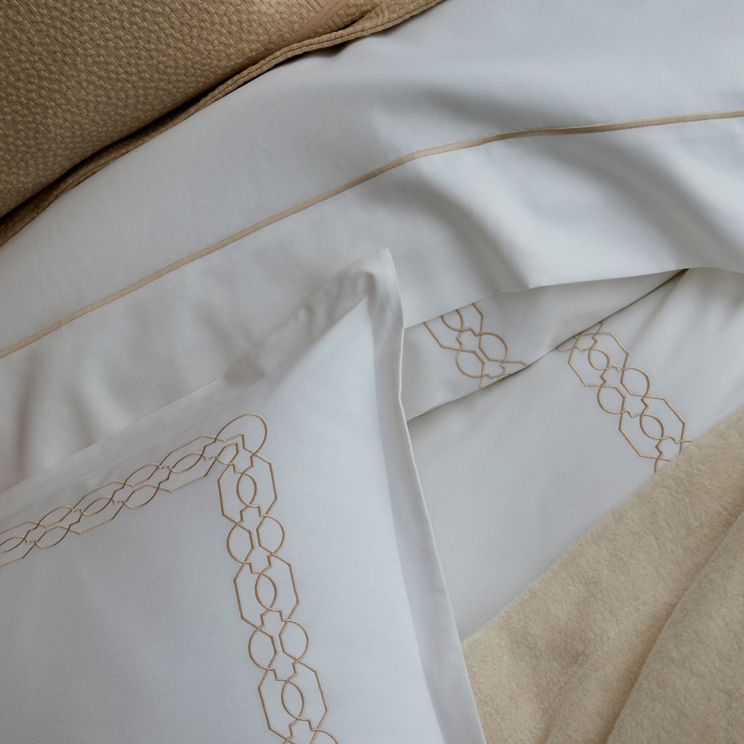 Peacock Alley Filigree Classic Embroidered Duvet Set