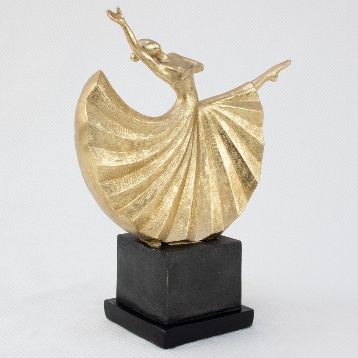 Ballet Dancer Sculpture