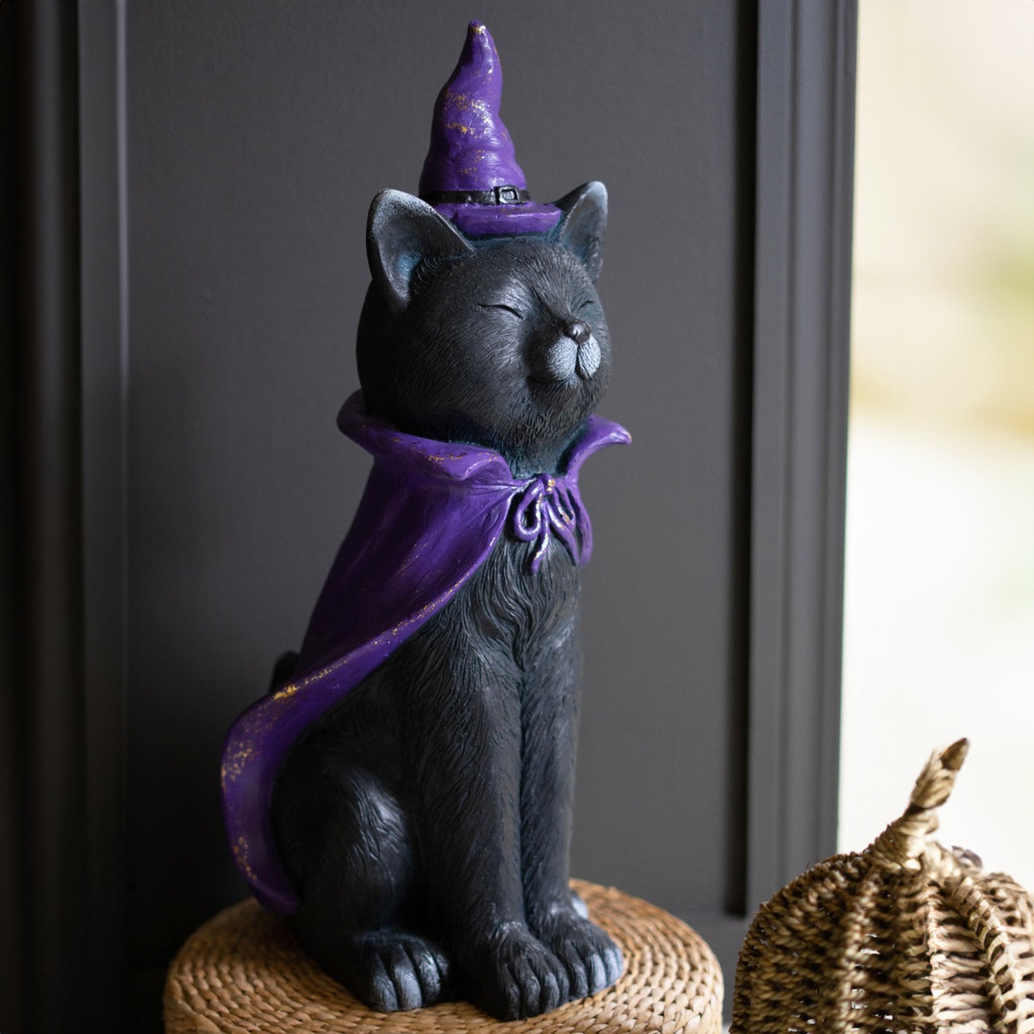 Black Cat Scuplture