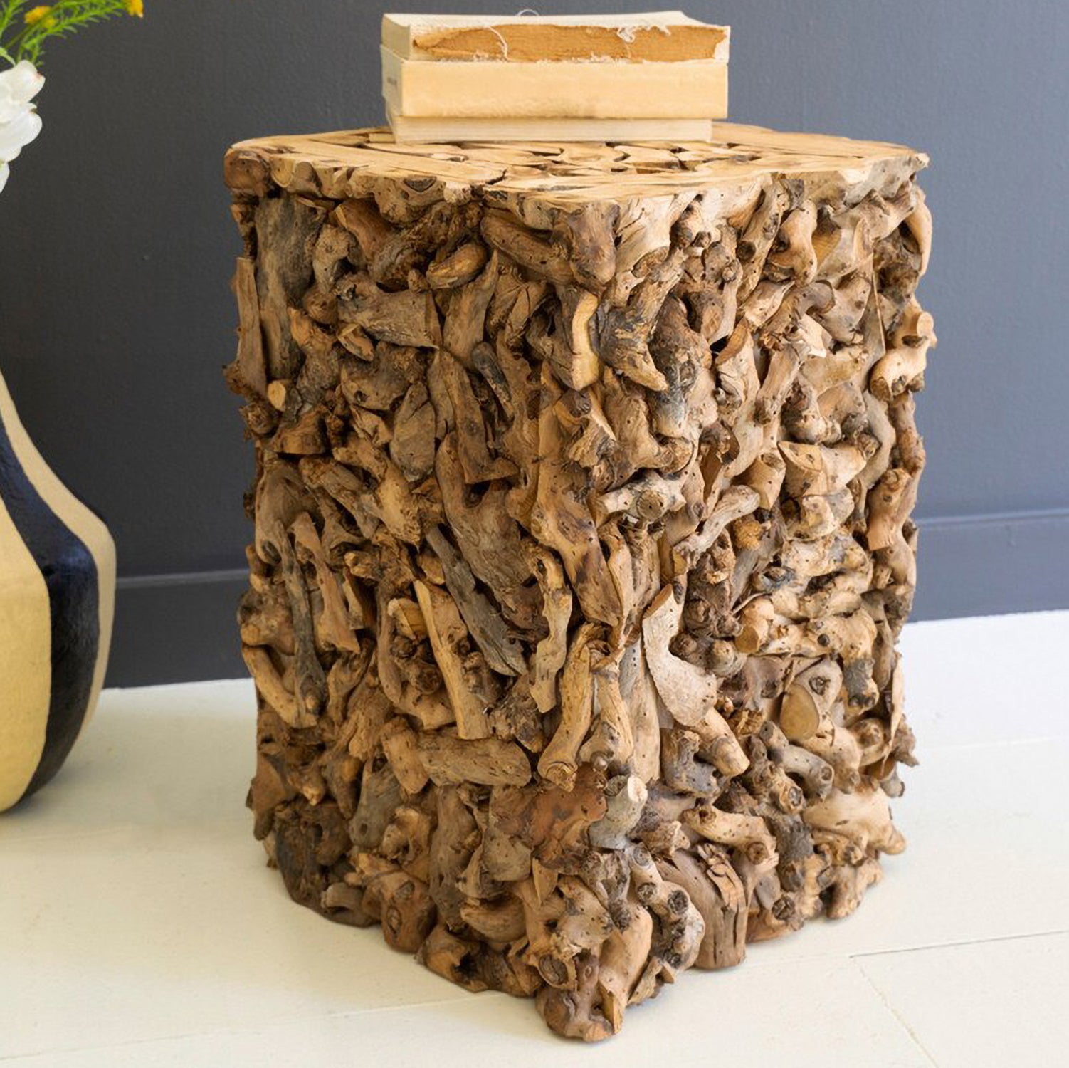 Mulberry Root Pedestal