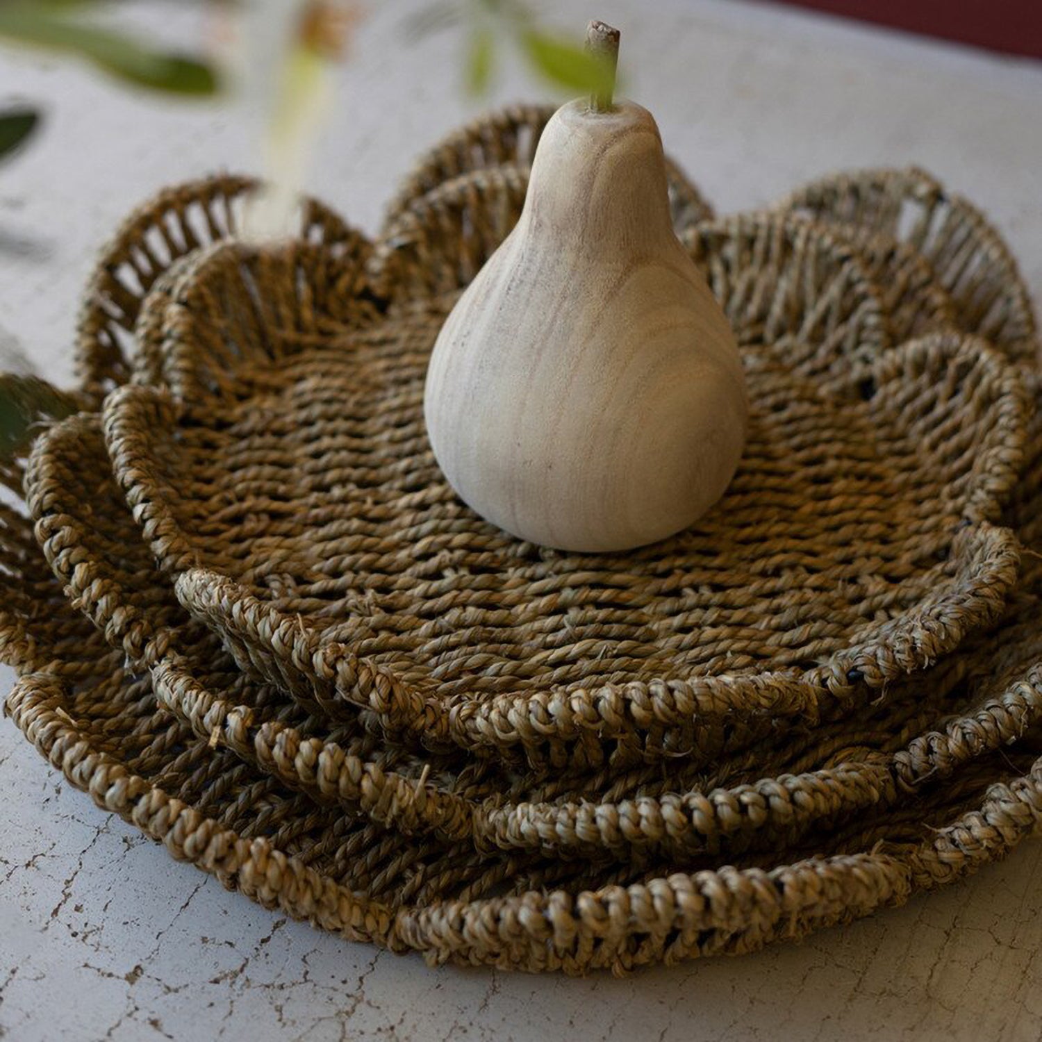 Scalloped Woven Seagrass Tray Set of 3