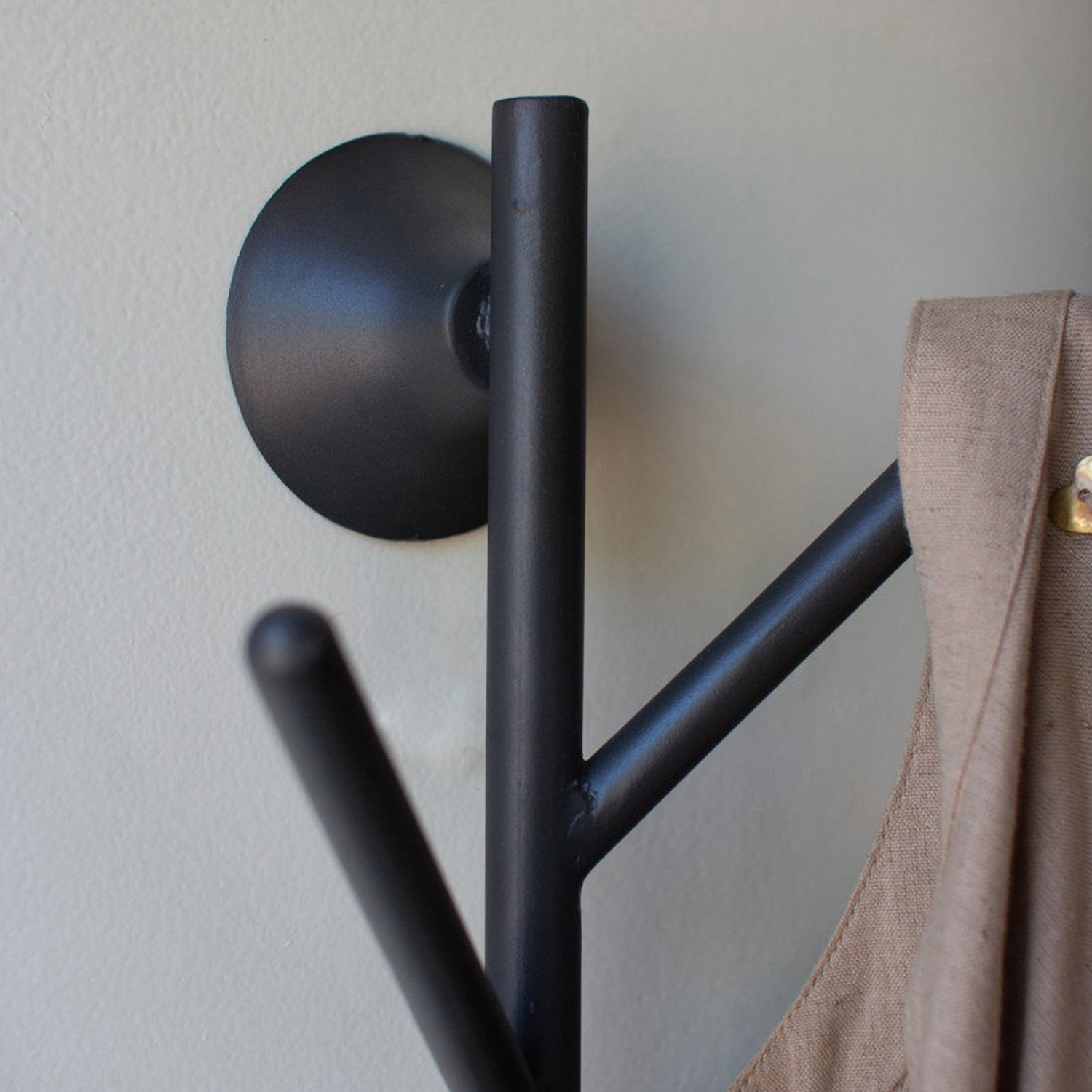 Iron Wall Coat Rack with Pegs