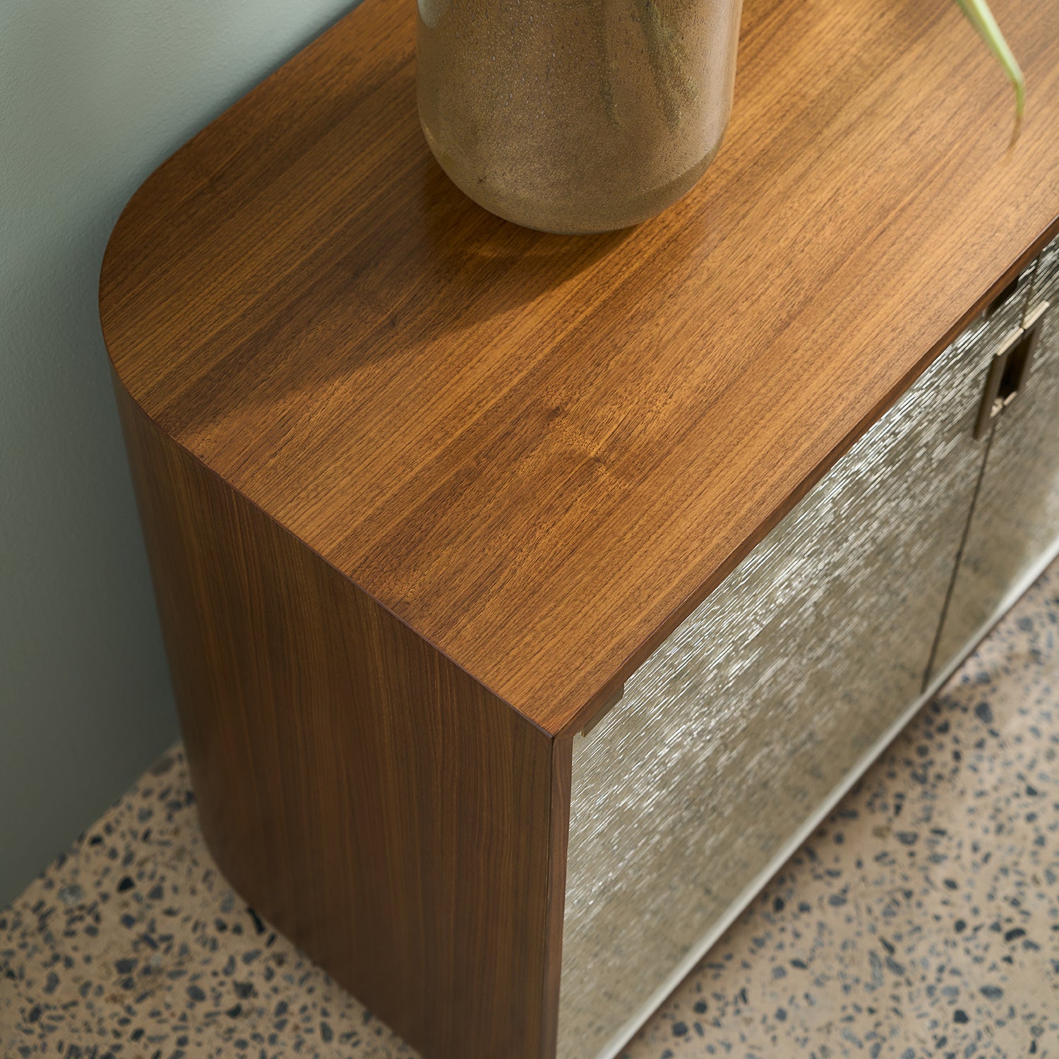 Caracole Drift Console