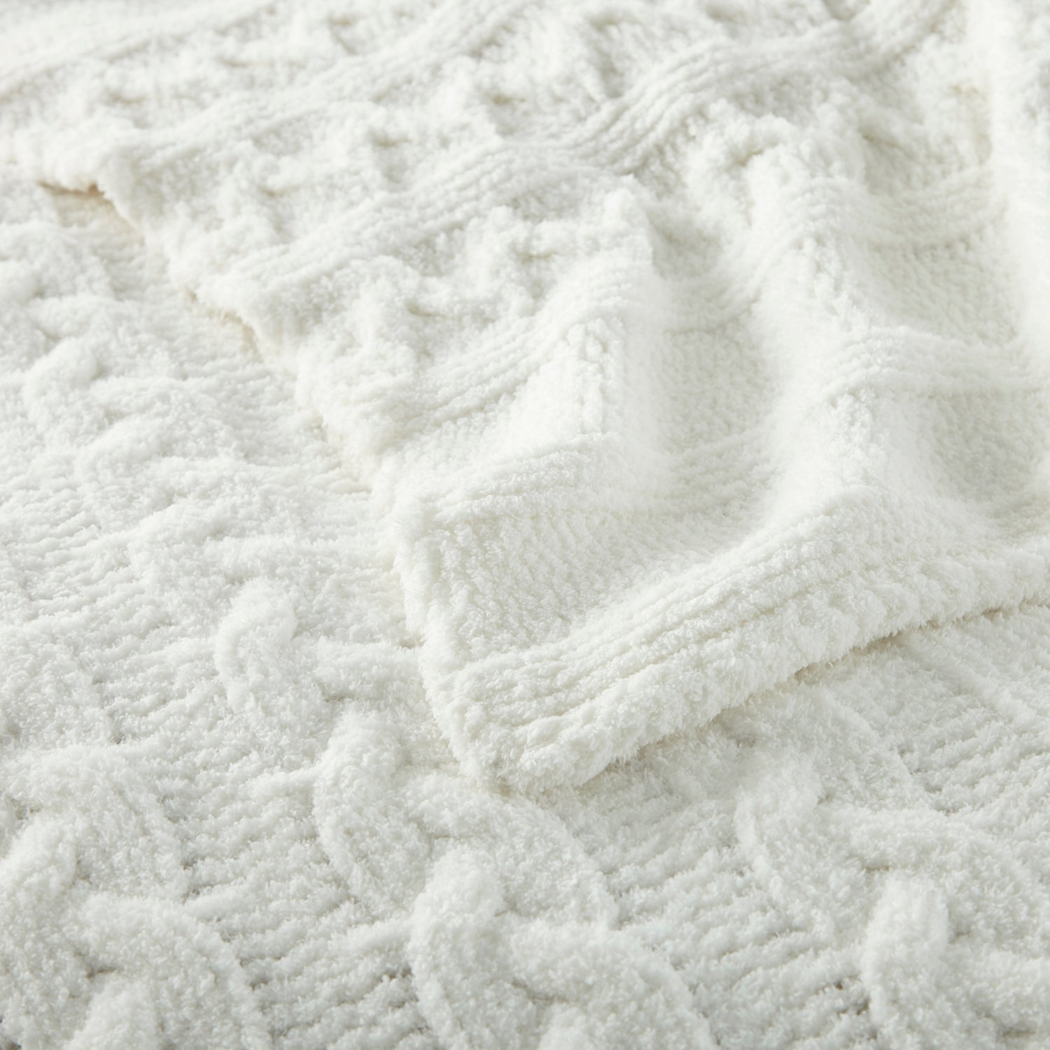 Peacock Alley Knit Cable Throw Blanket - Thumbnail 3