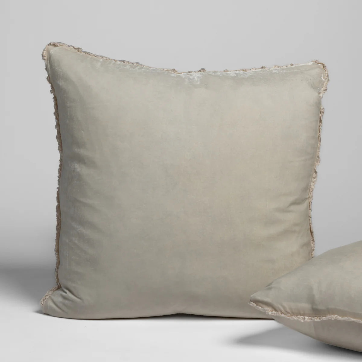 Bella Notte Carmen Pillow Sham in silk velvet, edge-on view of the trim detail