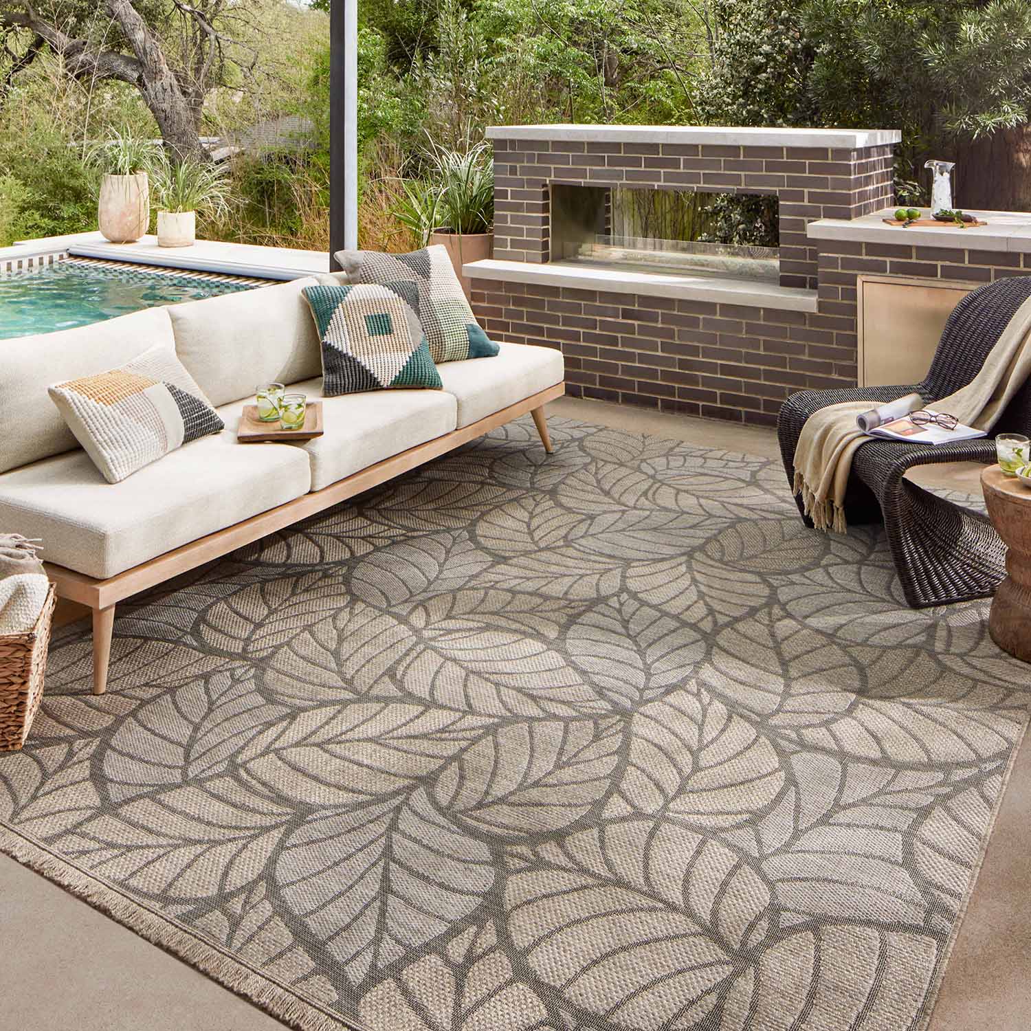 Loloi Dawn Natural Leaf Indoor/Outdoor Rug