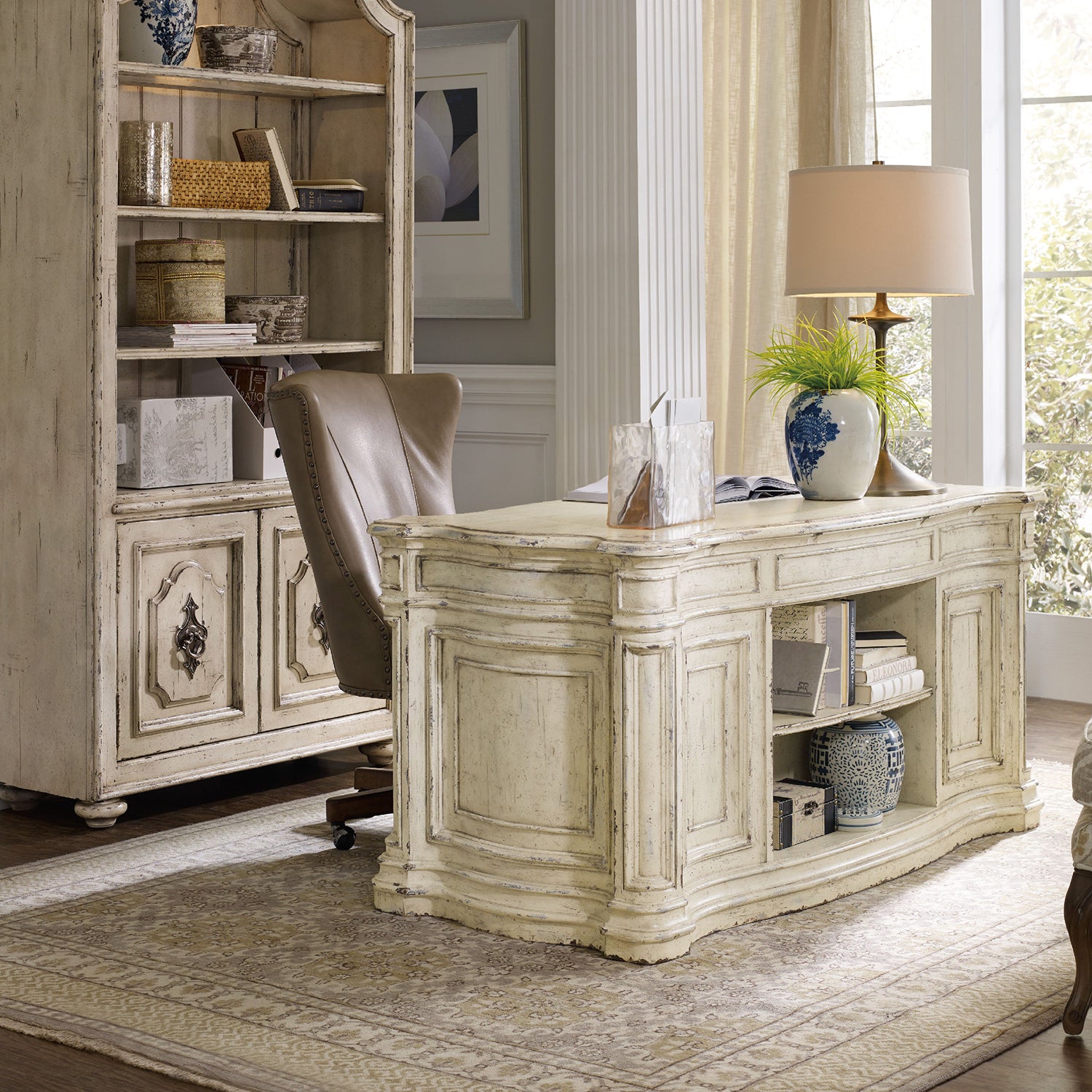 Hooker Furniture Lynn Executive Swivel Tilt Chair