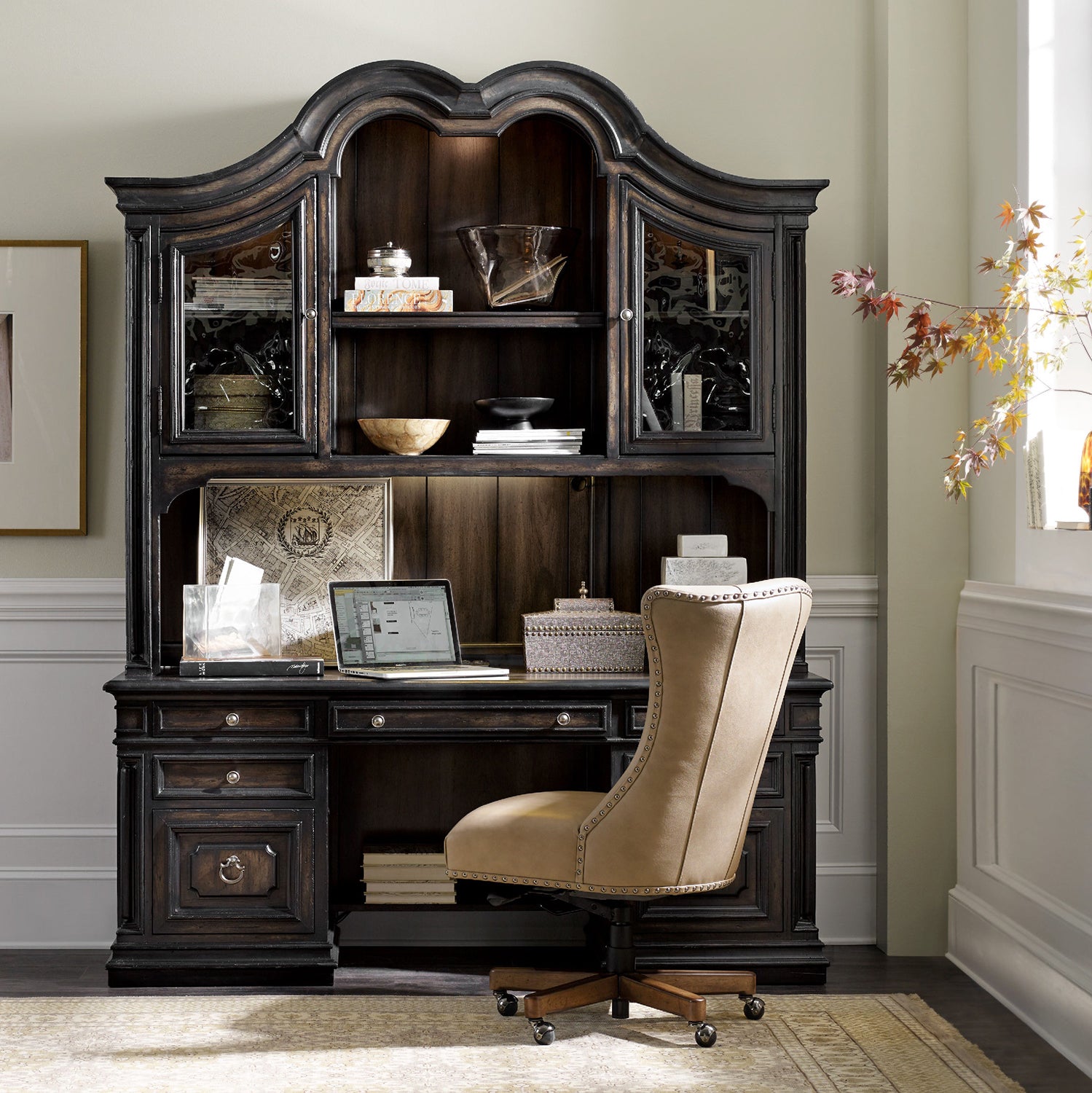 Hooker Furniture Lynn Executive Swivel Tilt Chair