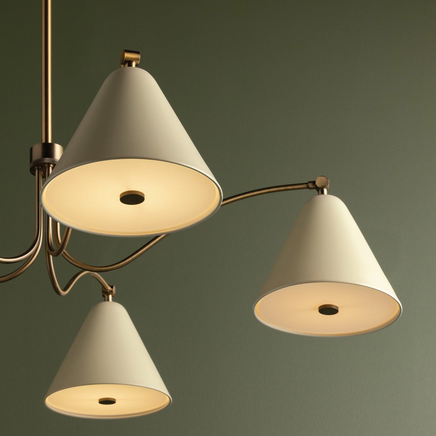 Troy Lighting Clive Patina Brass 5 Light Chandelier