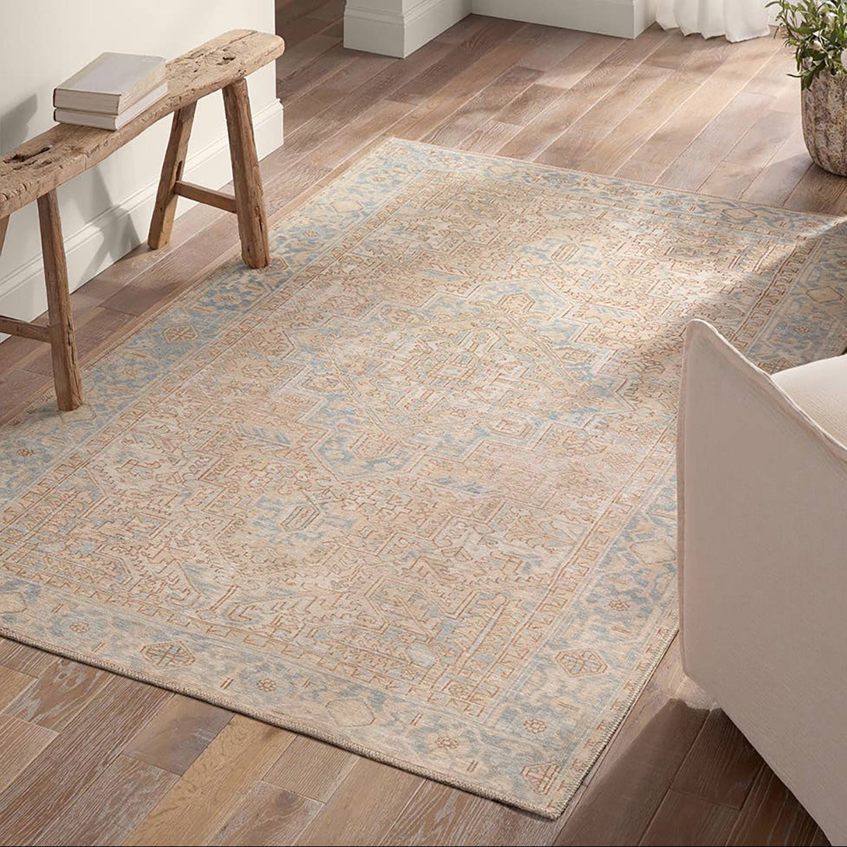 Label J by Jaipur Living Garcia Mabel Power Loomed Rug