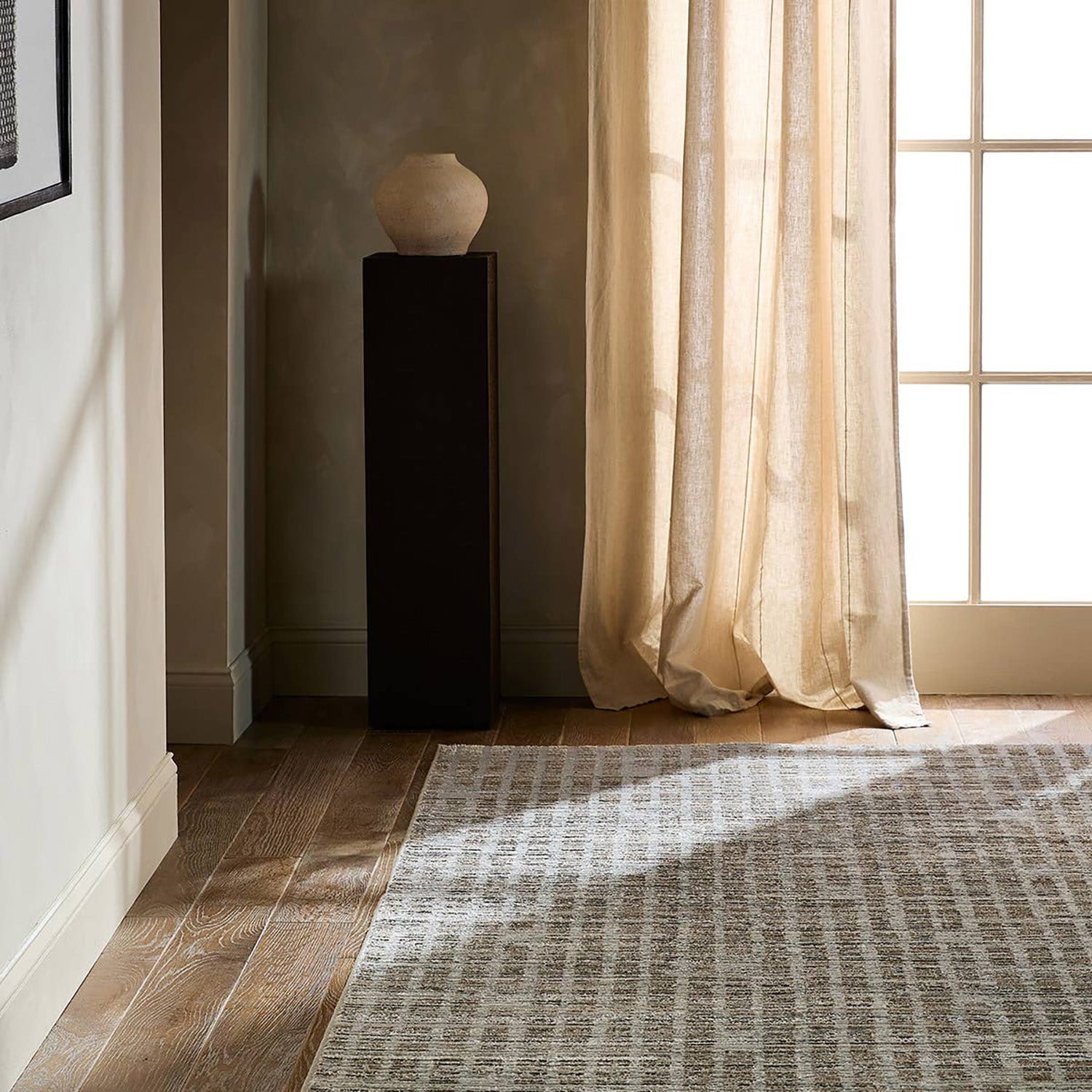 Label J by Jaipur Living Gallium Tungsten Power Loomed Rug