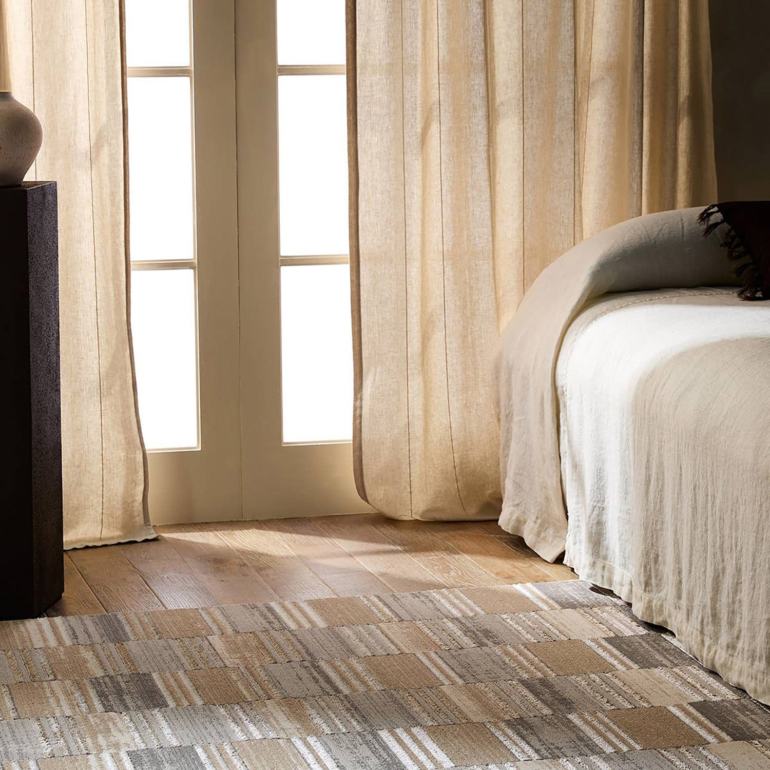 Label J by Jaipur Living Gallium Rhenium Power Loomed Rug