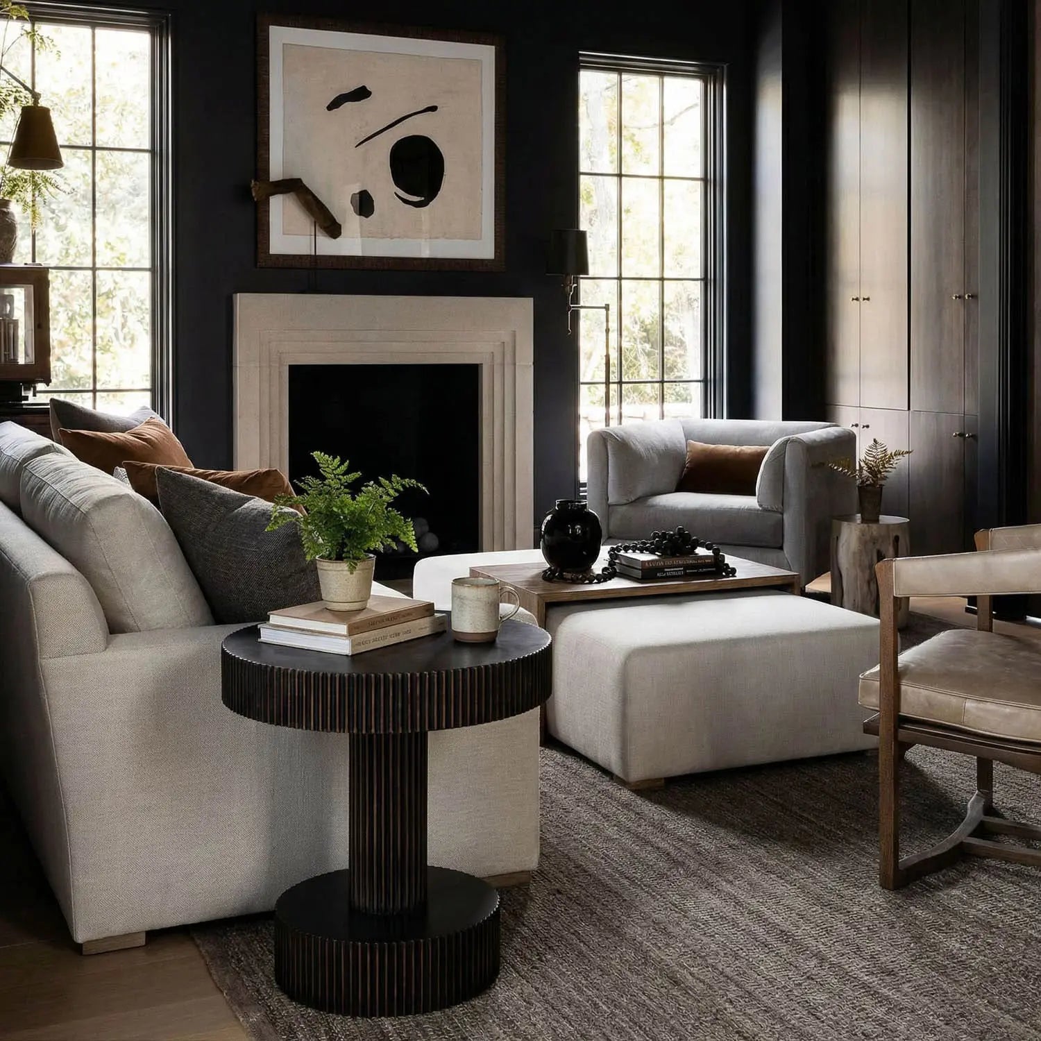 Noir Stringata Table