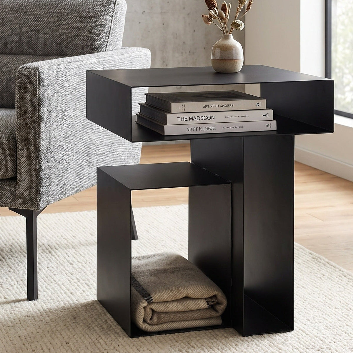 Noir Ribe Side Table
