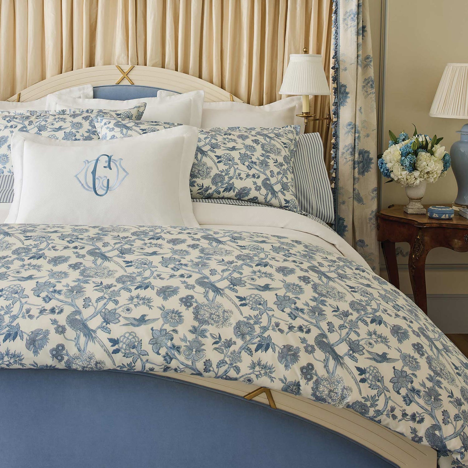 Peacock Alley x Caitlin Wilson Highgrove Wedgewood Classic Printed Duvet Set