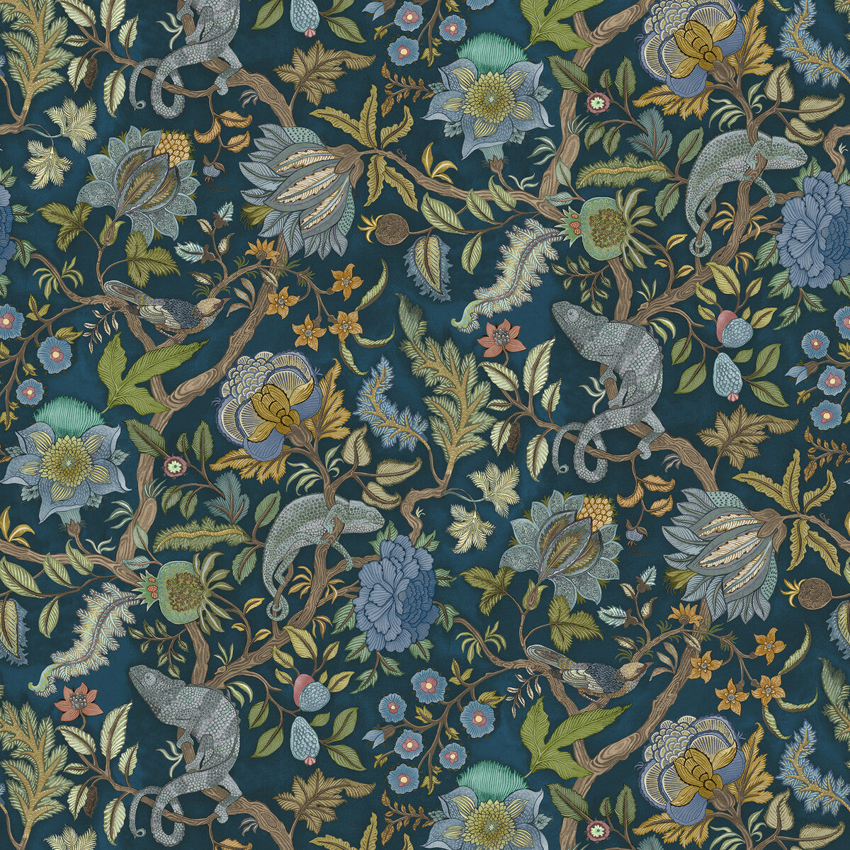 Josephine Munsey x Kravet Couture Chameleon Trail Wp 61 Wallpaper
