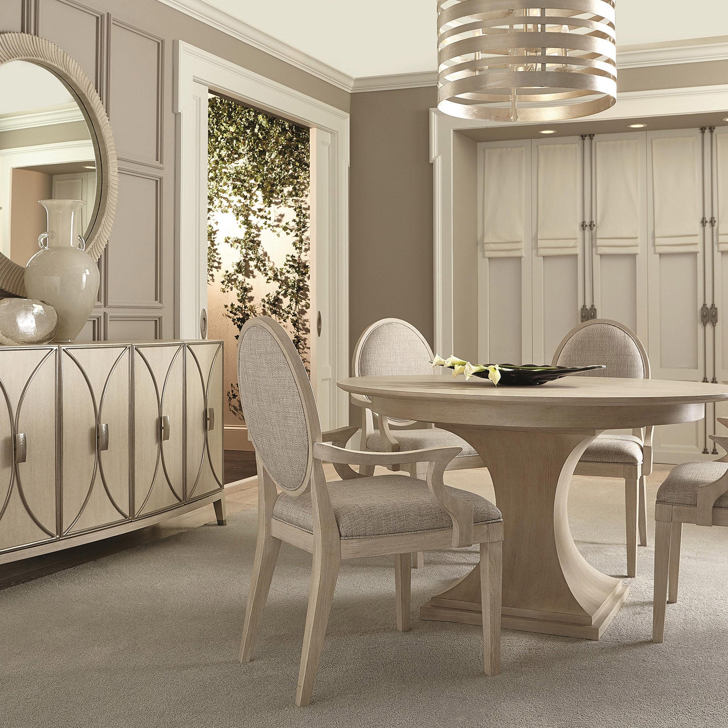 Bernhardt East Hampton Round Dining Table