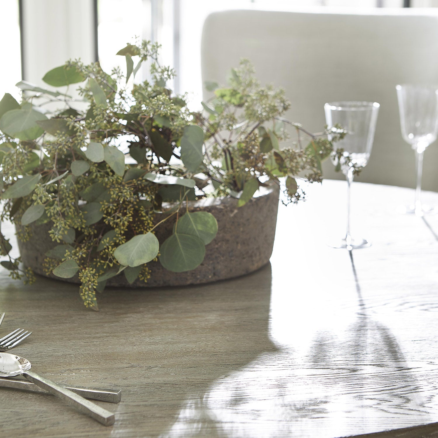 Bernhardt Albion Round Dining Table