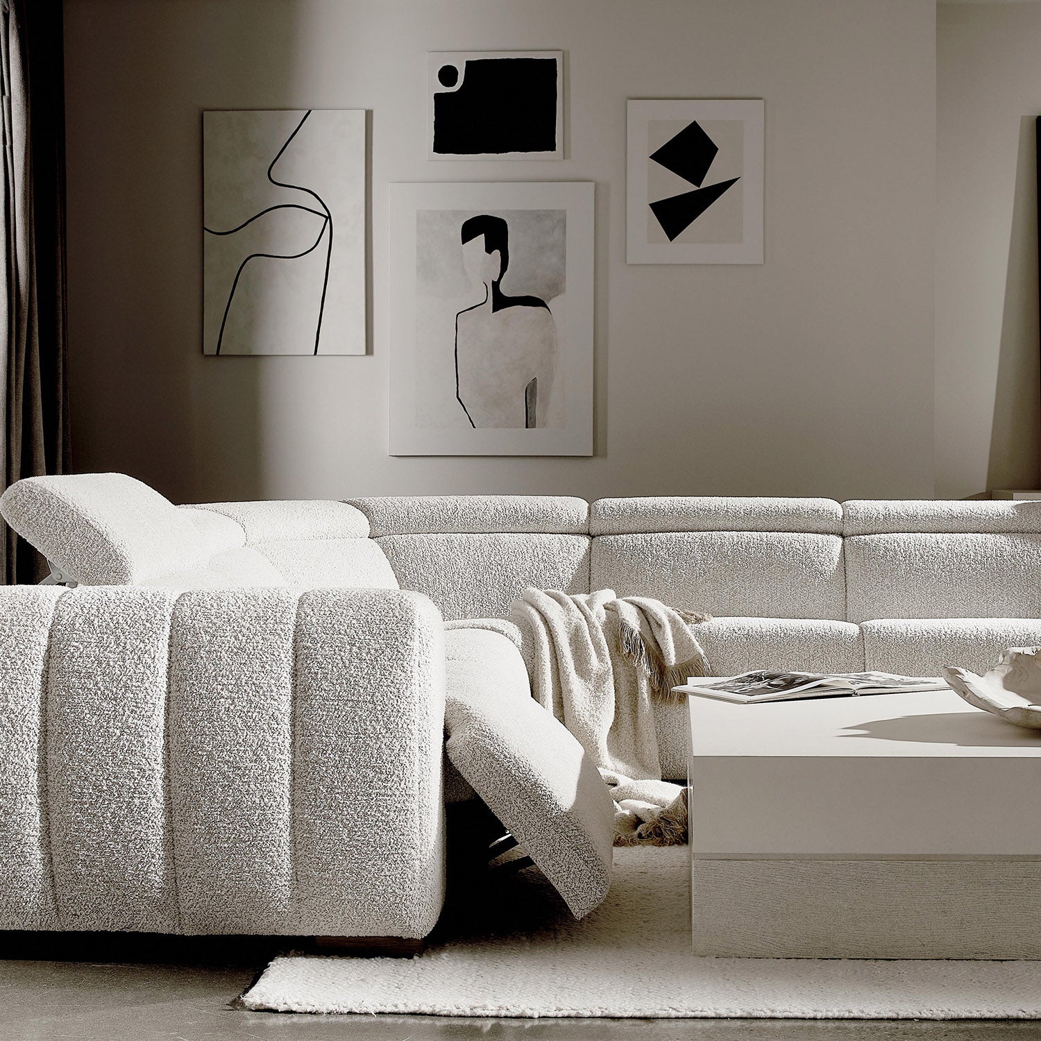 Bernhardt Living Aldo Power Motion Sectionall Sofa