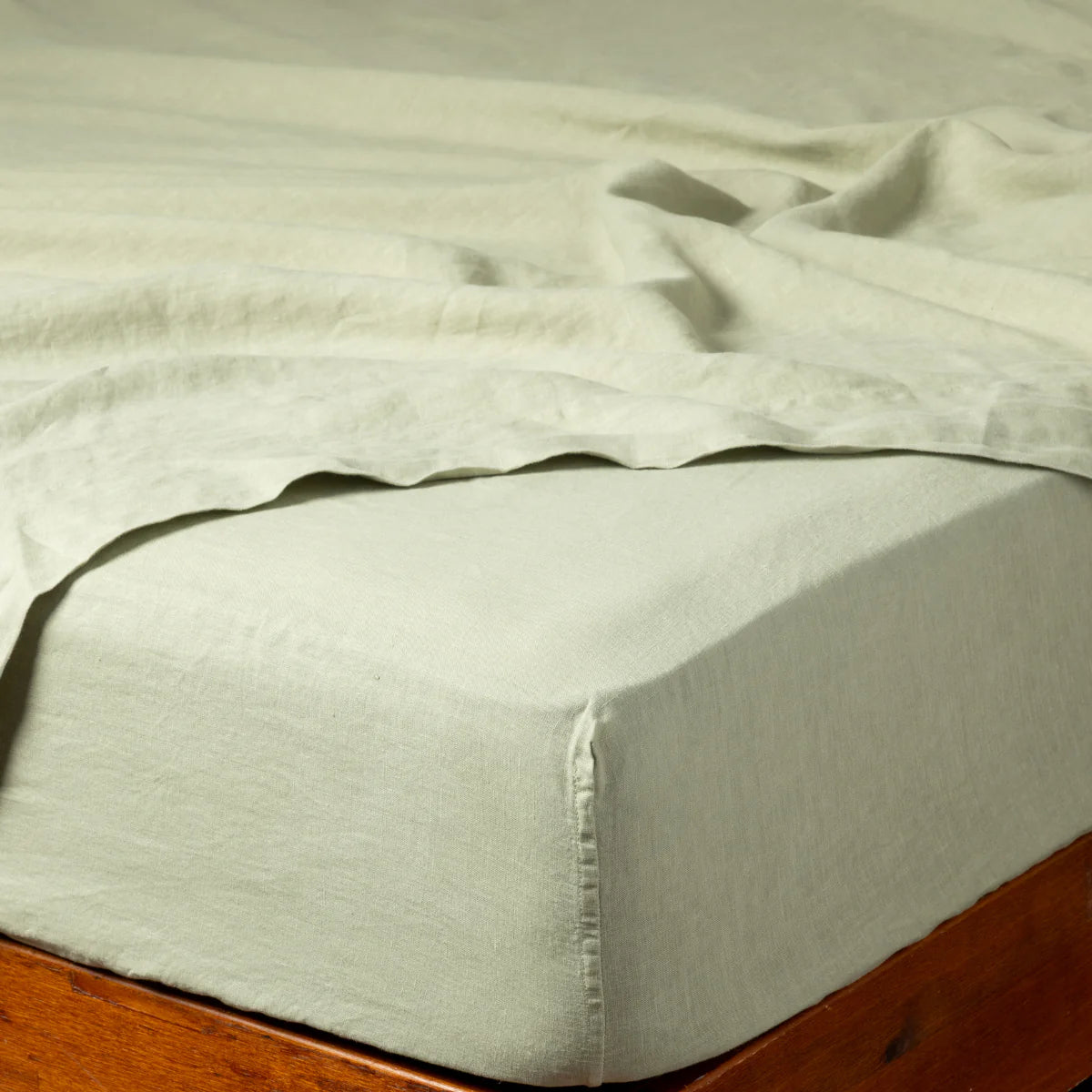 Bella Notte Linen Fitted Sheet