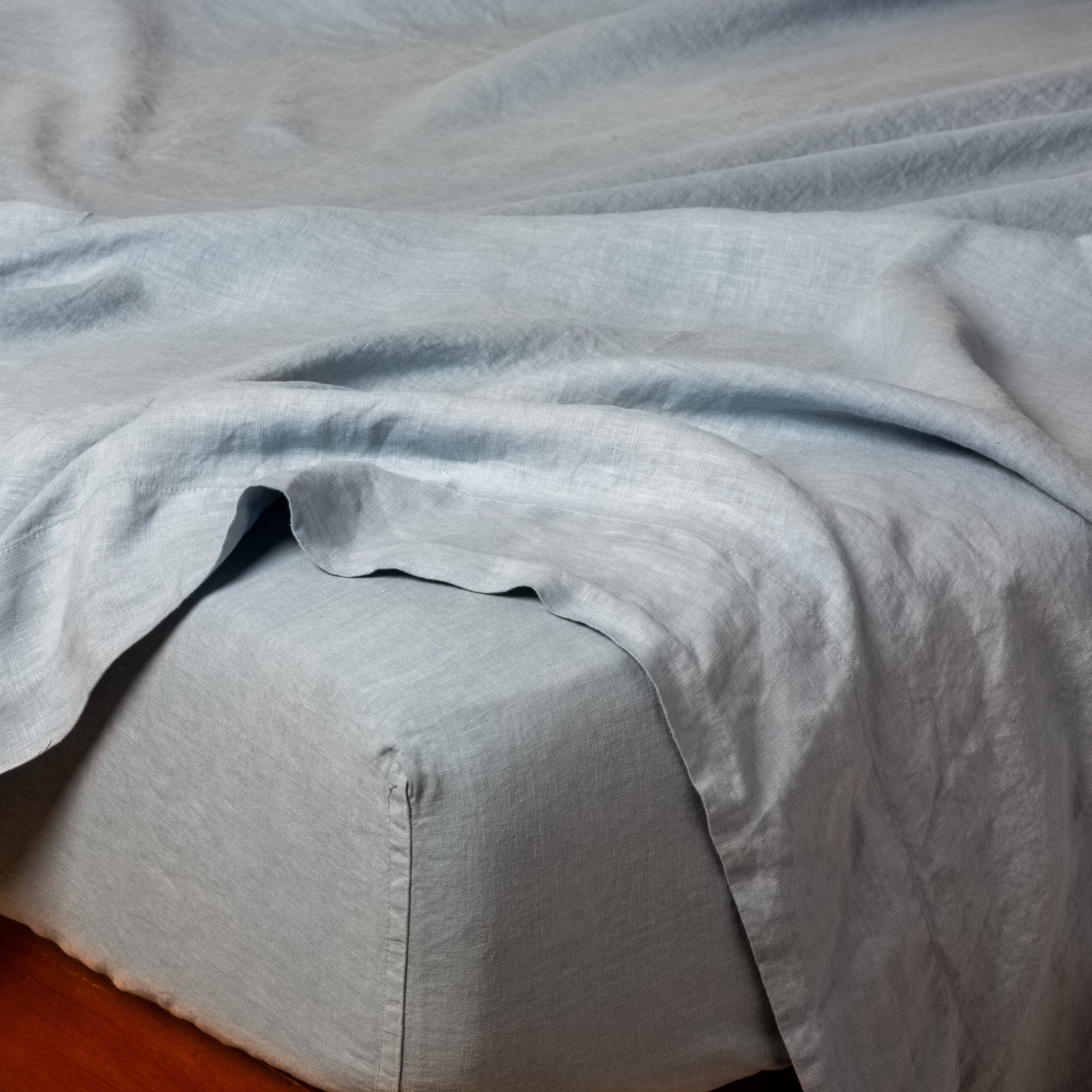 Bella Notte Linen Fitted Sheet